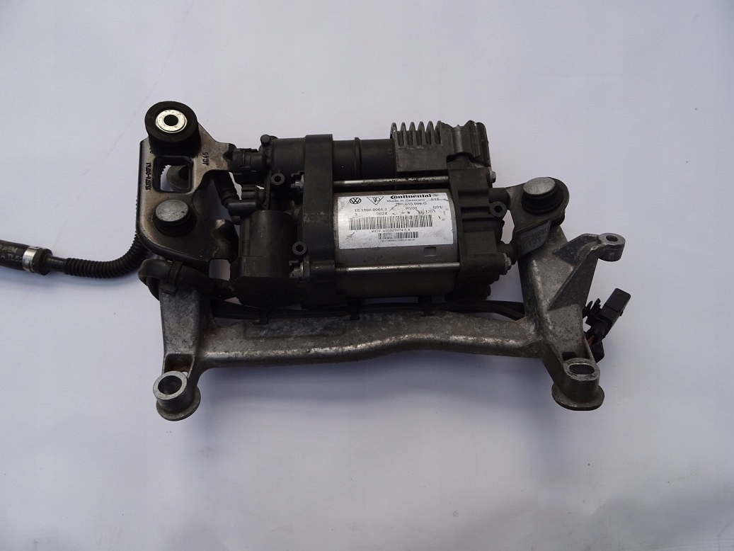 7P0616006E - Компресор підвіски 7p0616006g Cayenne Touareg