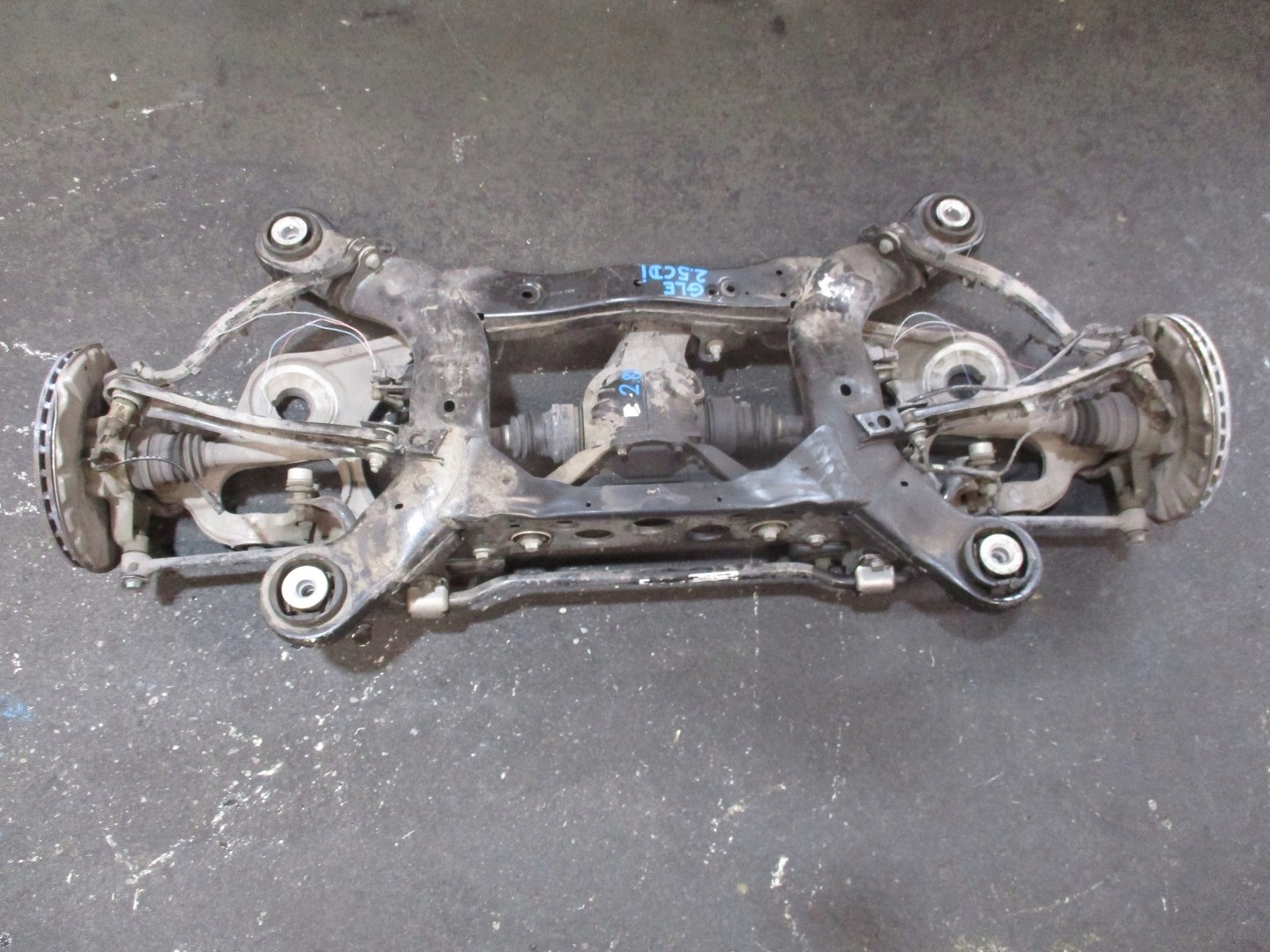 Zawieszenie MERCEDES GLE 15R 2,5CDI TYLNE