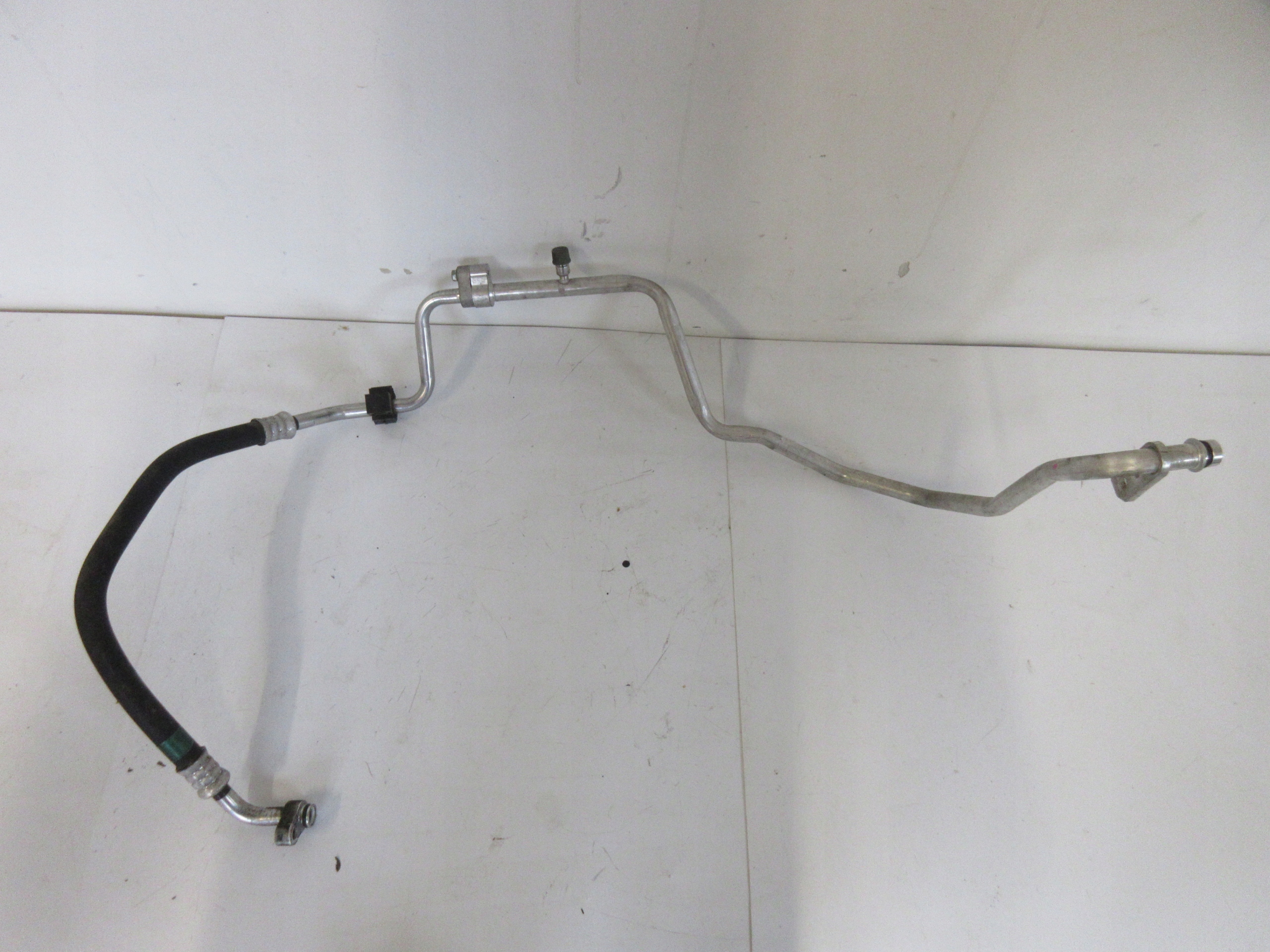 AURIS II 1.6 D4D ТРУБКА КОНДИЦИОНЕР КАБЕЛЬ