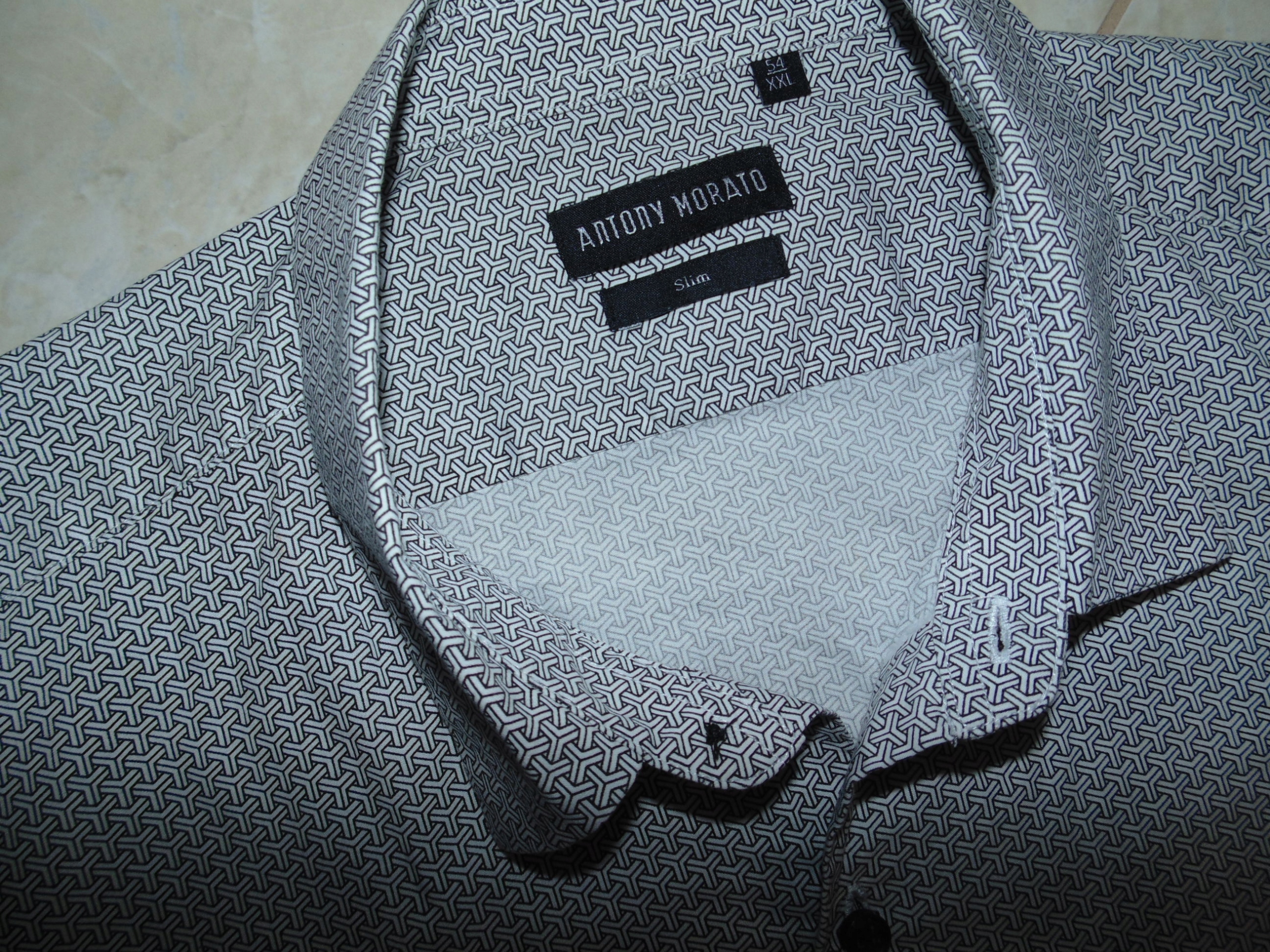 ANTONY MORATO KOSZULA L IDEALNA ŚLICZNA MODNA Wzór dominujący logo