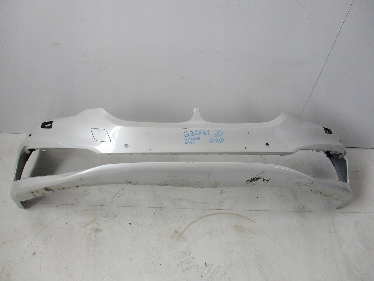 bumper BMW 5 G30 G31 XENON PDC unprotected front