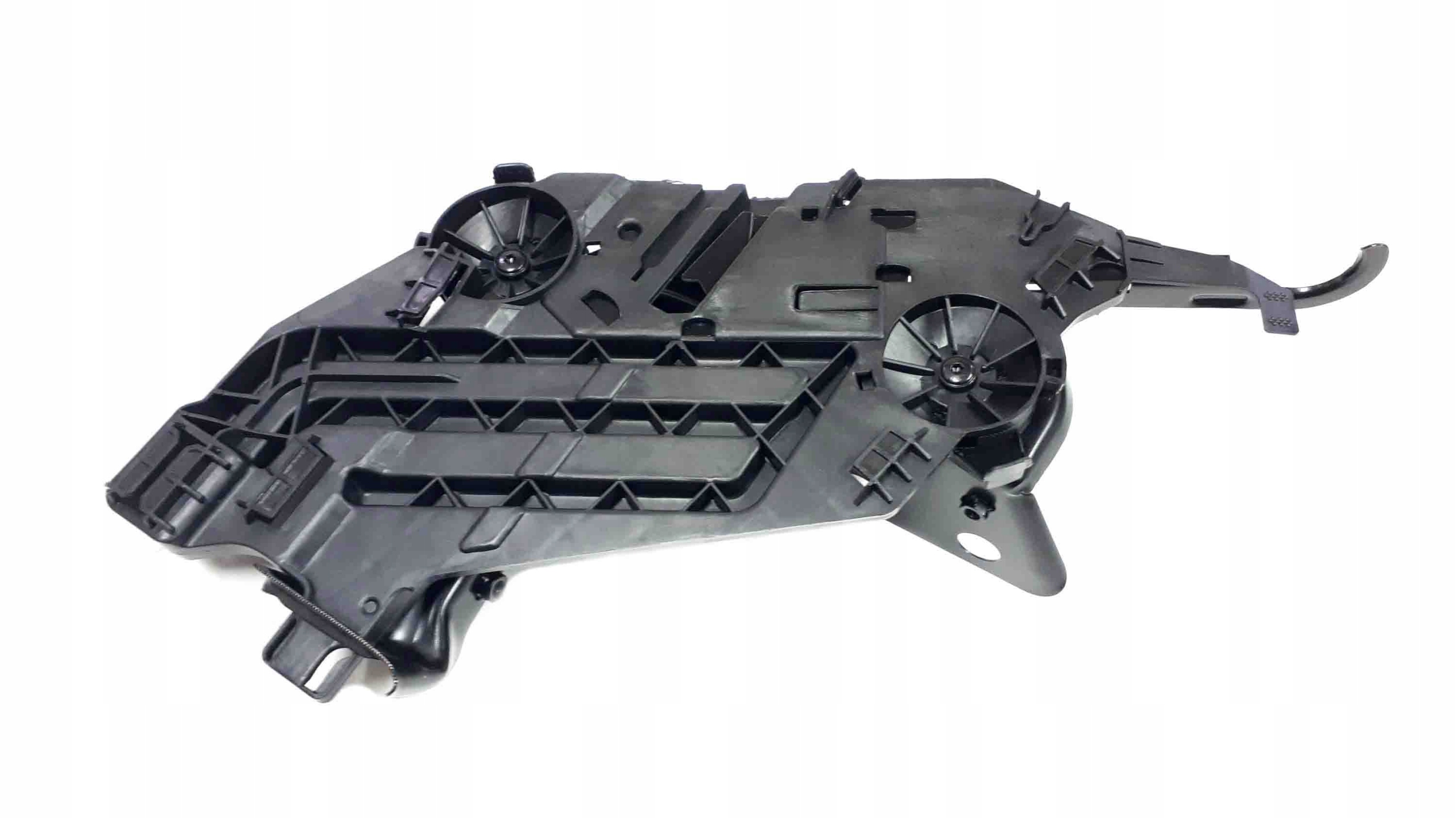 1Z0805071A - СЛАЙД + ПЛАСТИНА ЛАМПИ L SKODA OCTAVIA II 2009-2013