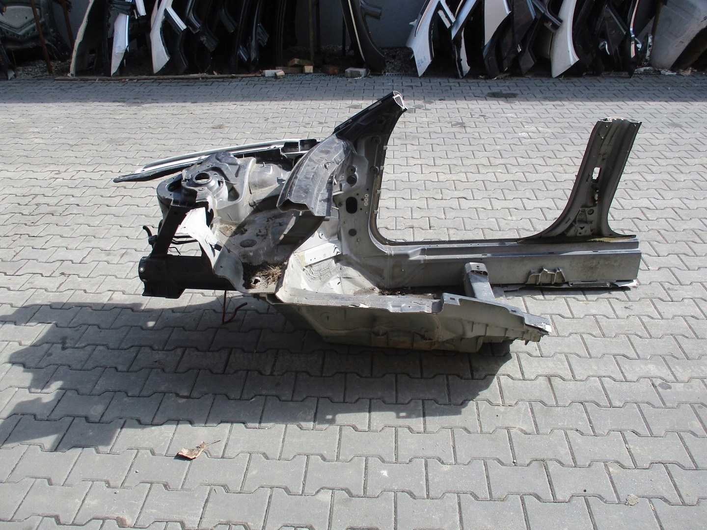 CWIARTKA PODLUZNICA AUDI A8 4E0 PRAWA Typ samochodu Samochody osobowe