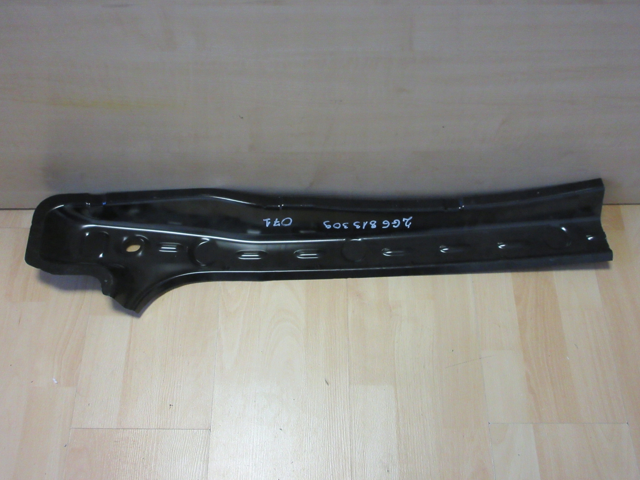 VW POLO wzmocnienie pas tyl 2G6813309