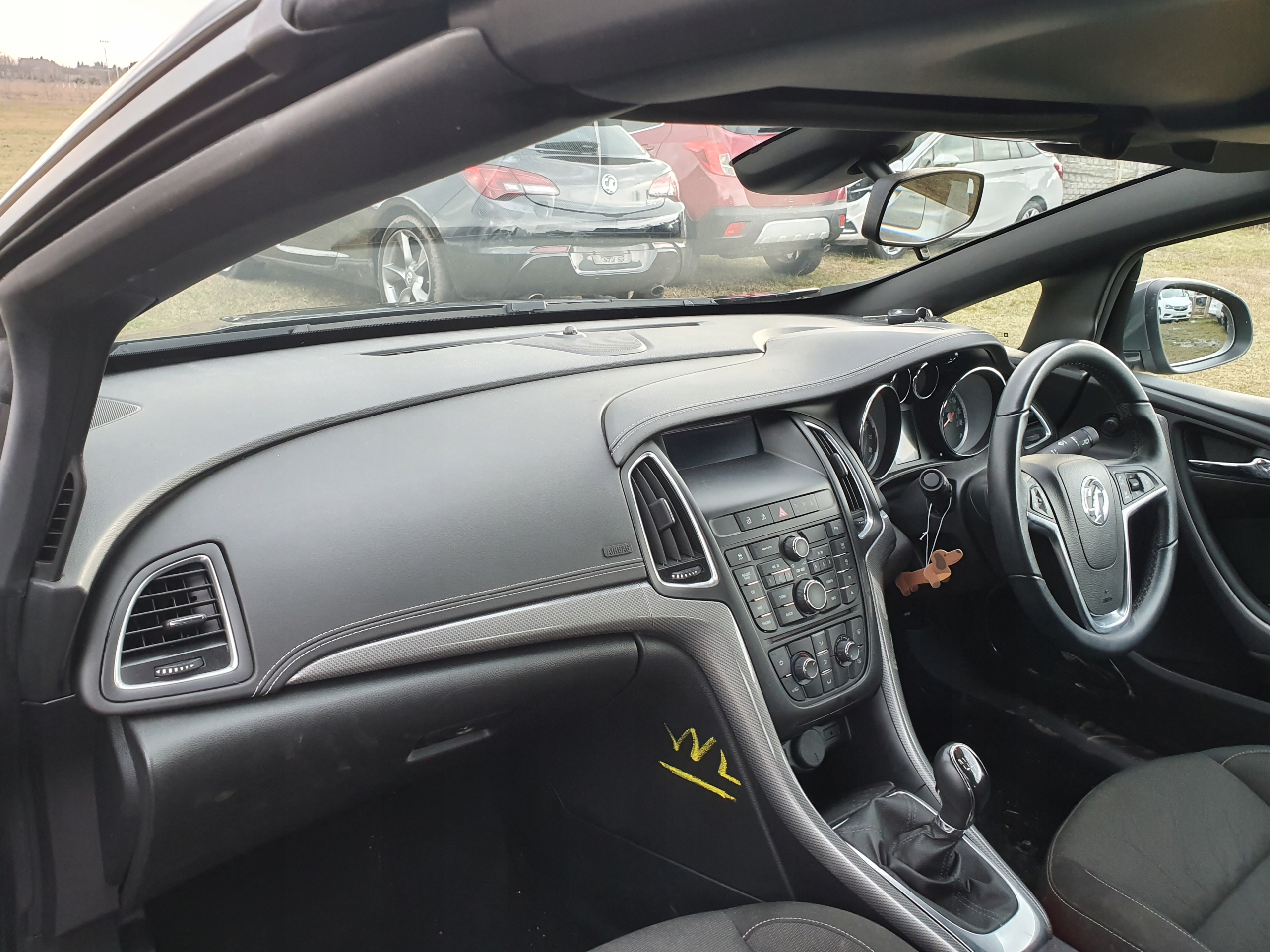 DESKA KOKPIT KONSOLA OPEL CASCADA ANGLIK