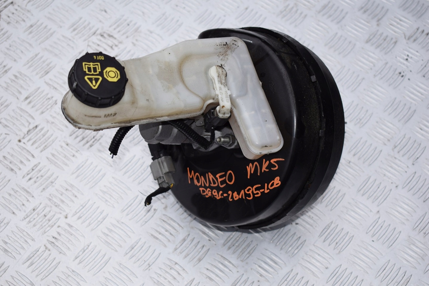 SERWO POMPA HAMULCOWA MONDEO MK5 DG9C-2B195-LCB