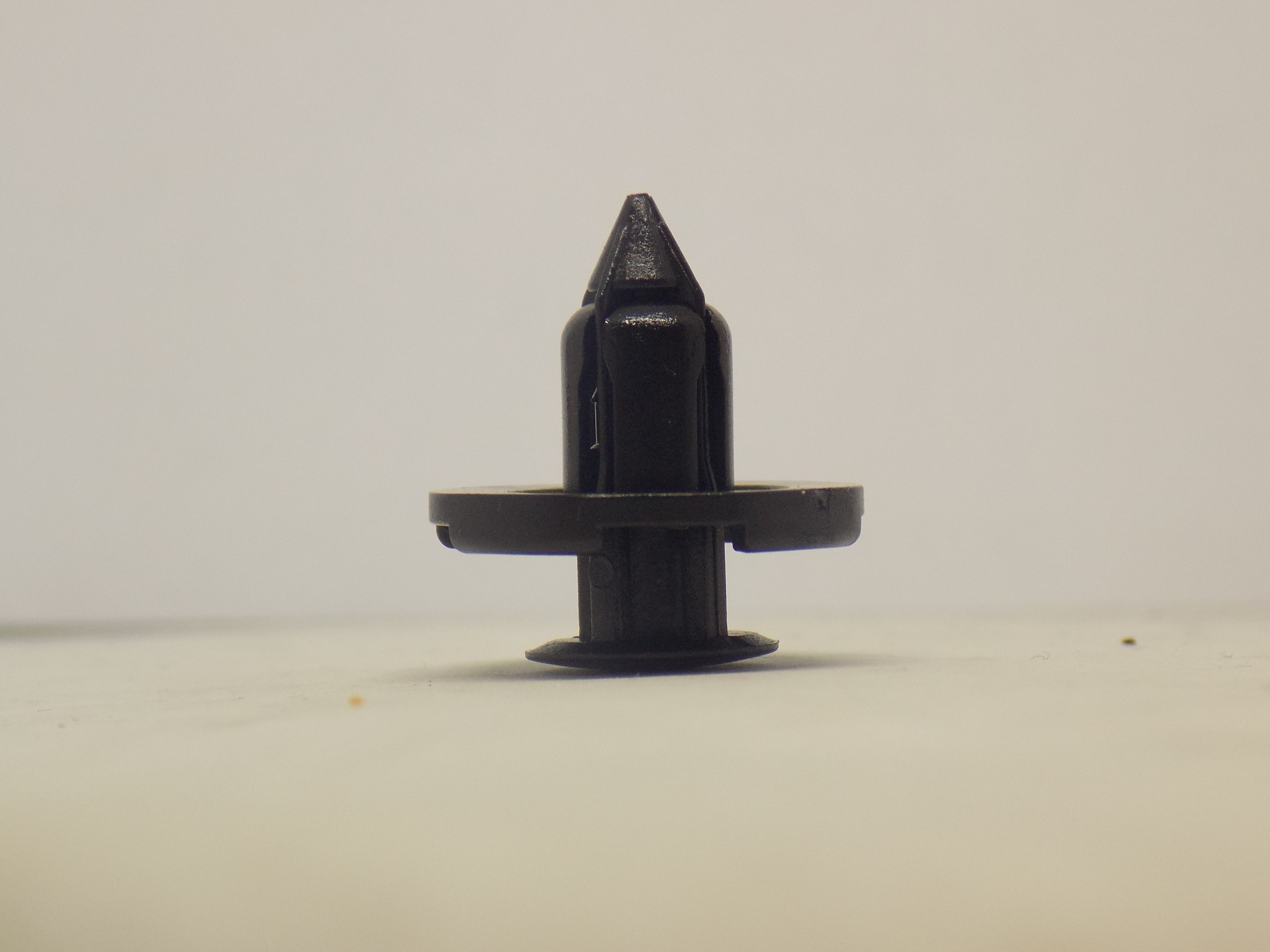 NISSAN JUKE MURANO SPINKA NADKOLI I OSŁONY x50 Producent części Romix