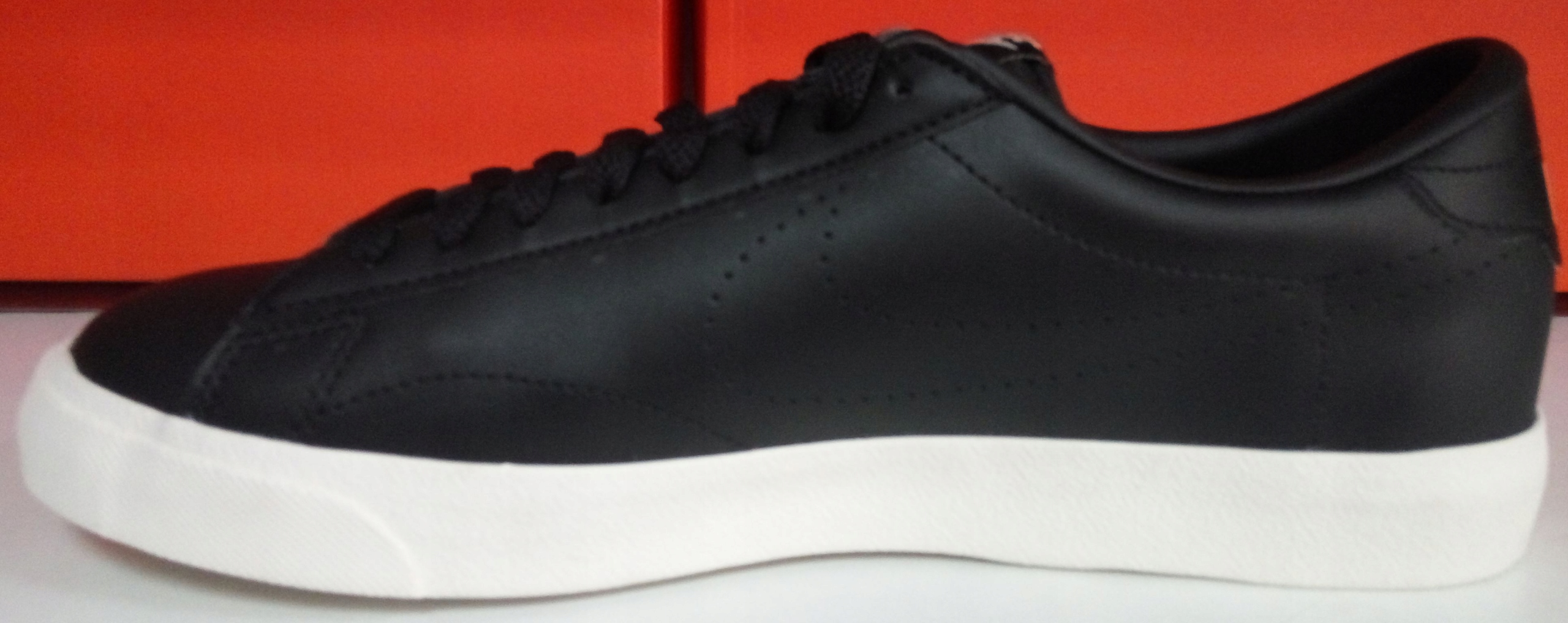 buty NIKE TENNIS CLASSIC AC LEATHER 042 r. 44 SB EAN (GTIN) 886668586038