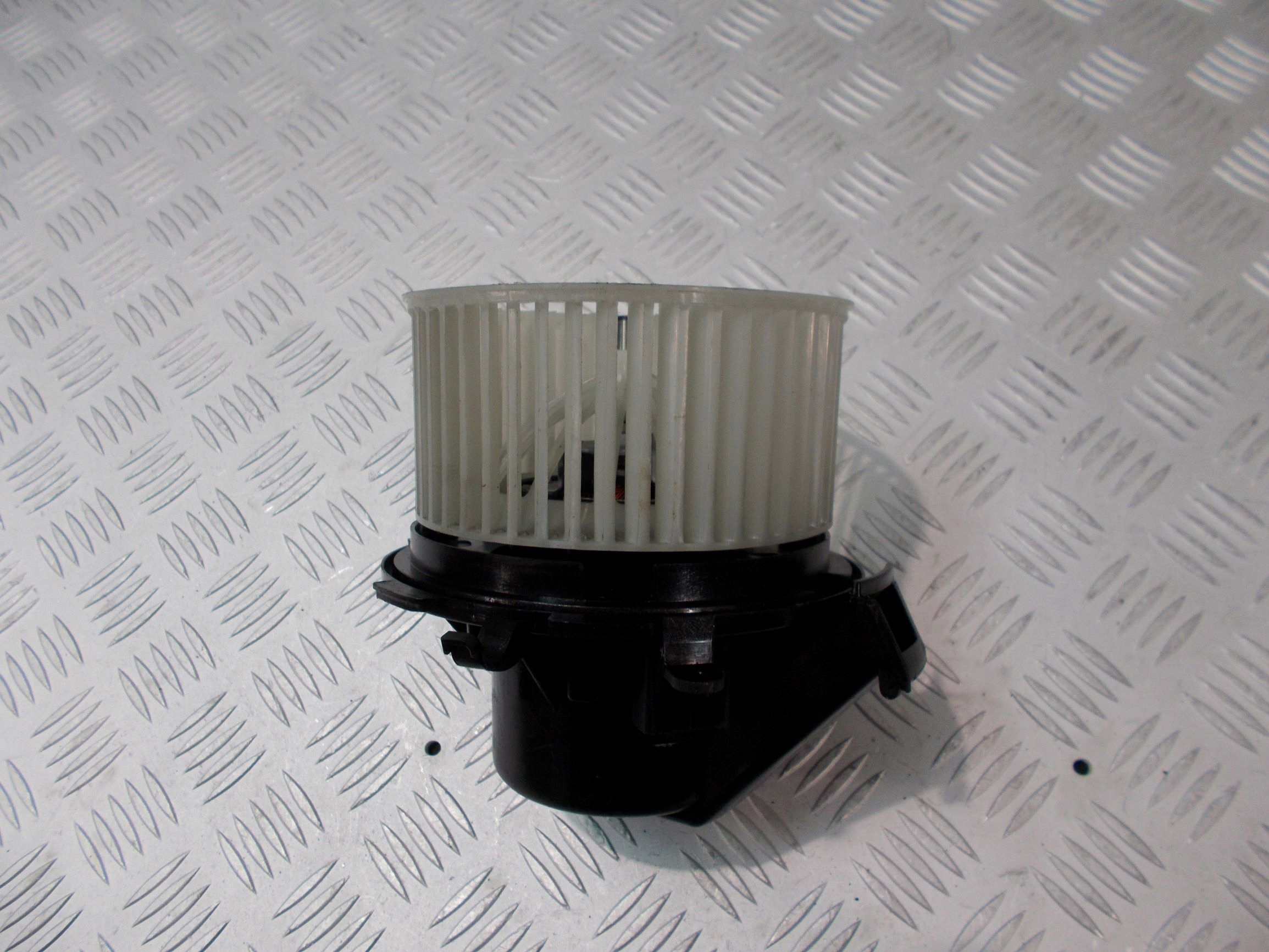 Mercedes Sprinter 906 mini motor fan air conditioning devices air cabs ORYGINA