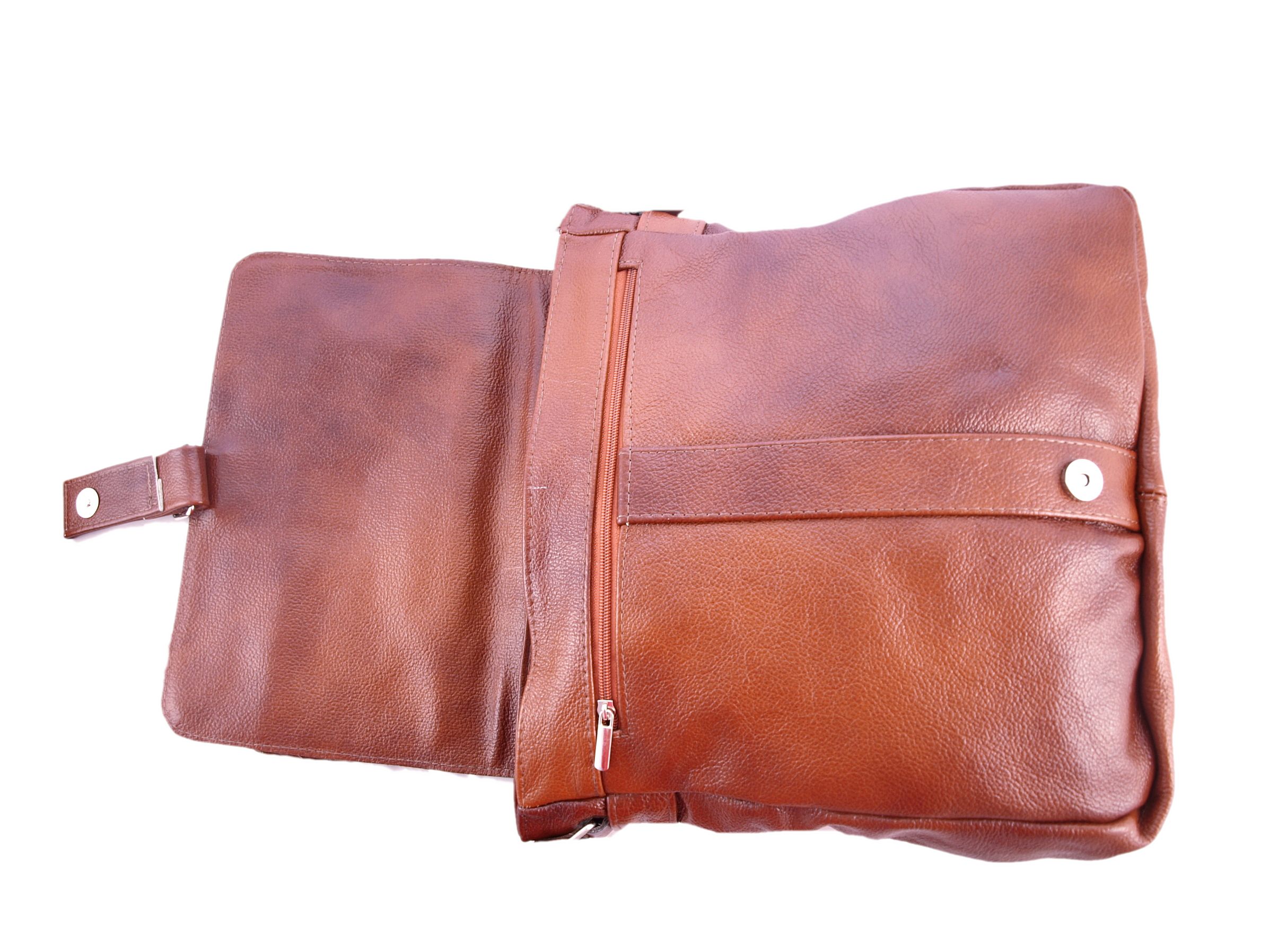 TOREBKA SKÓRZANA LISTONOSZKA BRĄZOWO-RUDA SKÓRA A4 Wzór dominujący bez wzoru