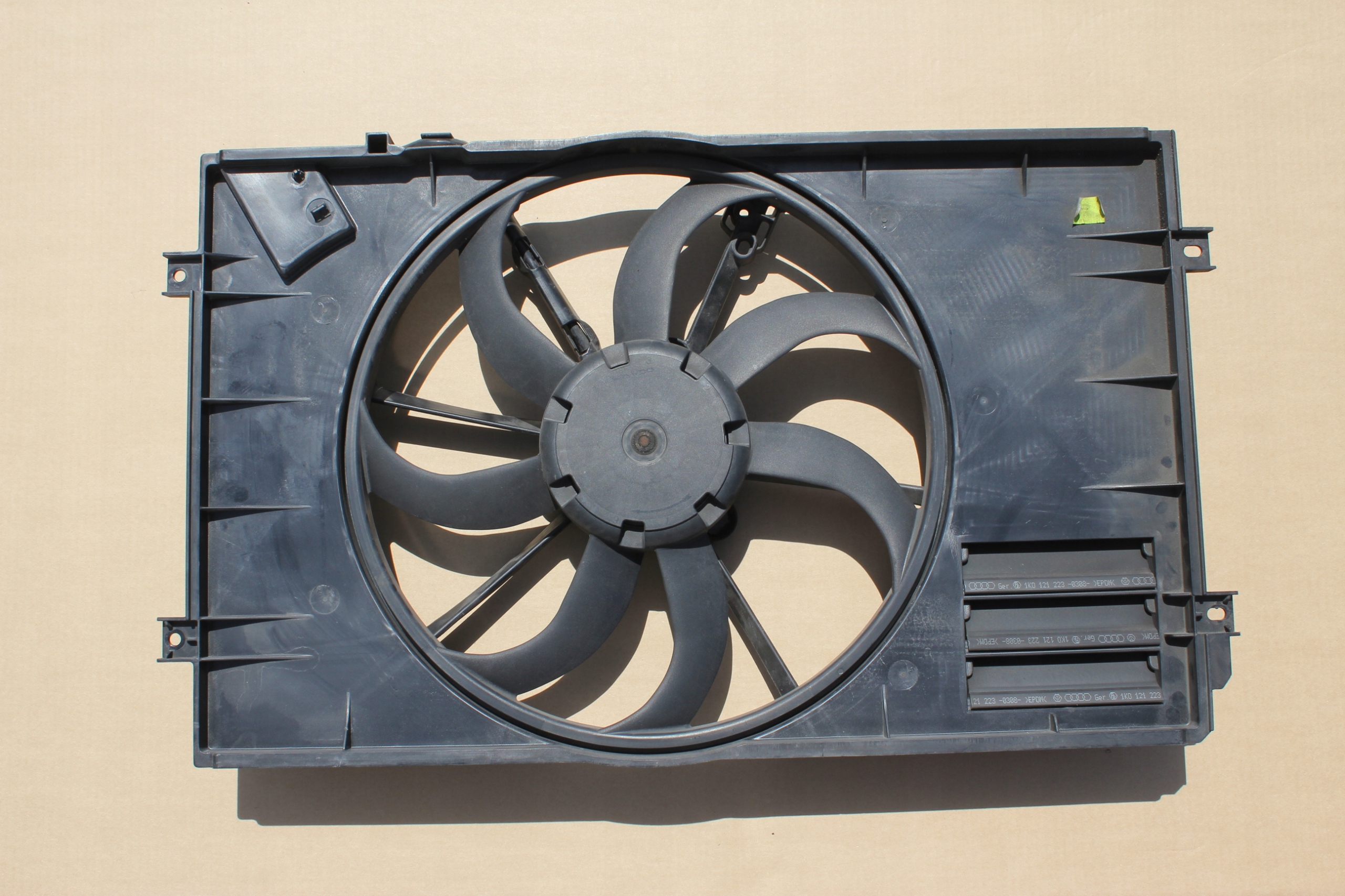 Obudowa z wentylatorem kpl. VwAG 1K0121203AG