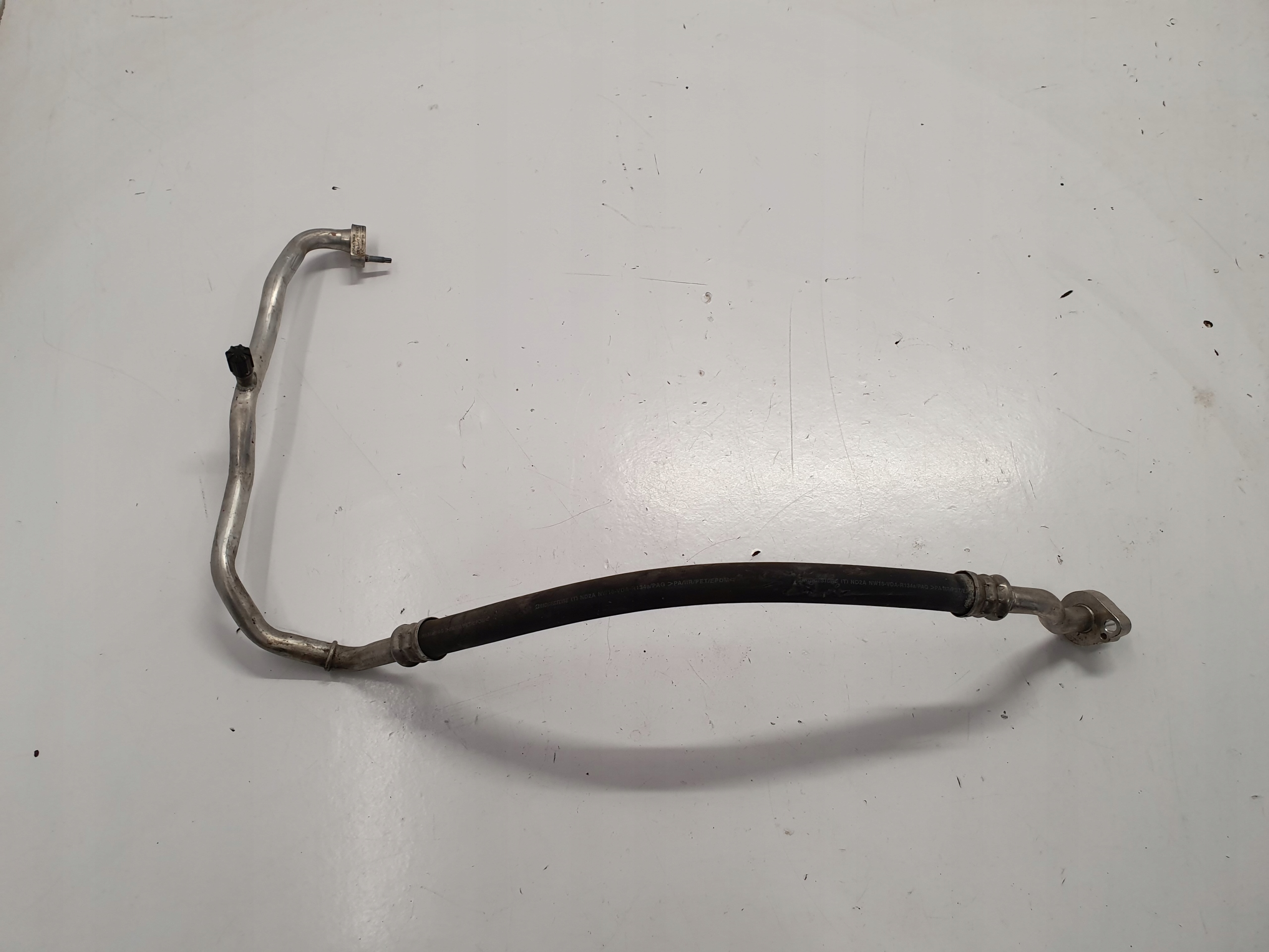 КАБЕЛЬ КОНДИЦИОНЕРА OCTAVIA III 2.0 TDI 5Q0820743M