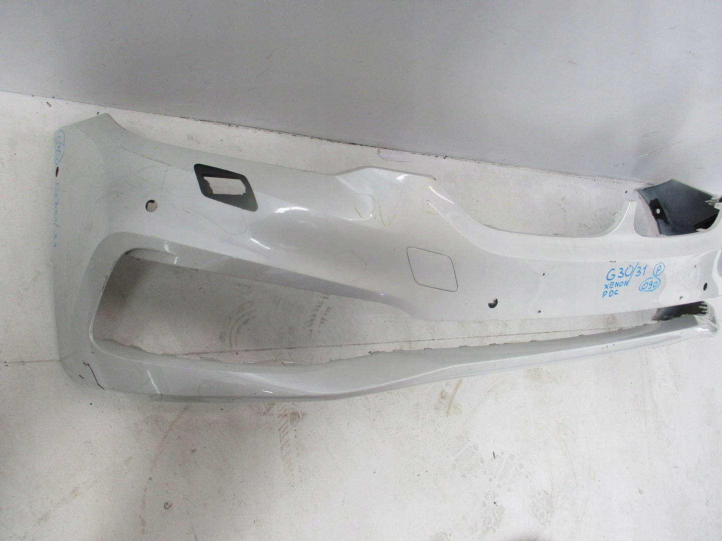 bumper BMW 5 G30 G31 XENON PDC unprotected front