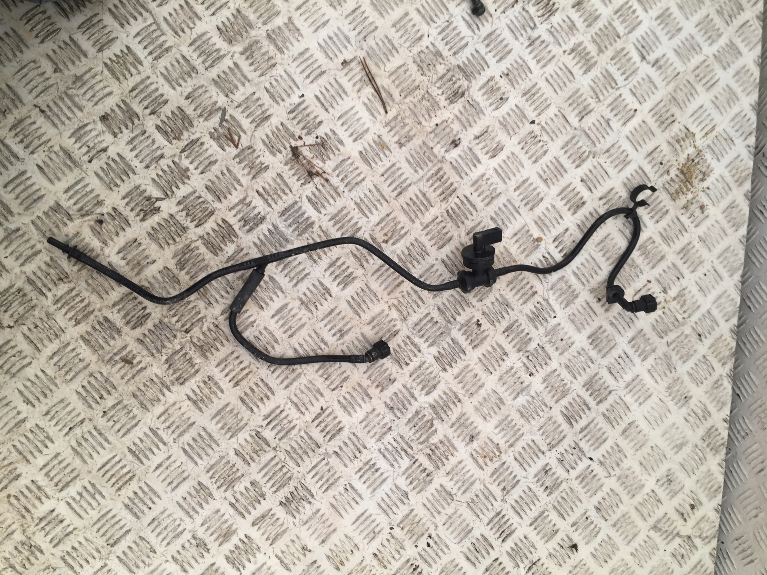 JAGUAR F TYPE X152 PRZEWÓD VACU POMPY