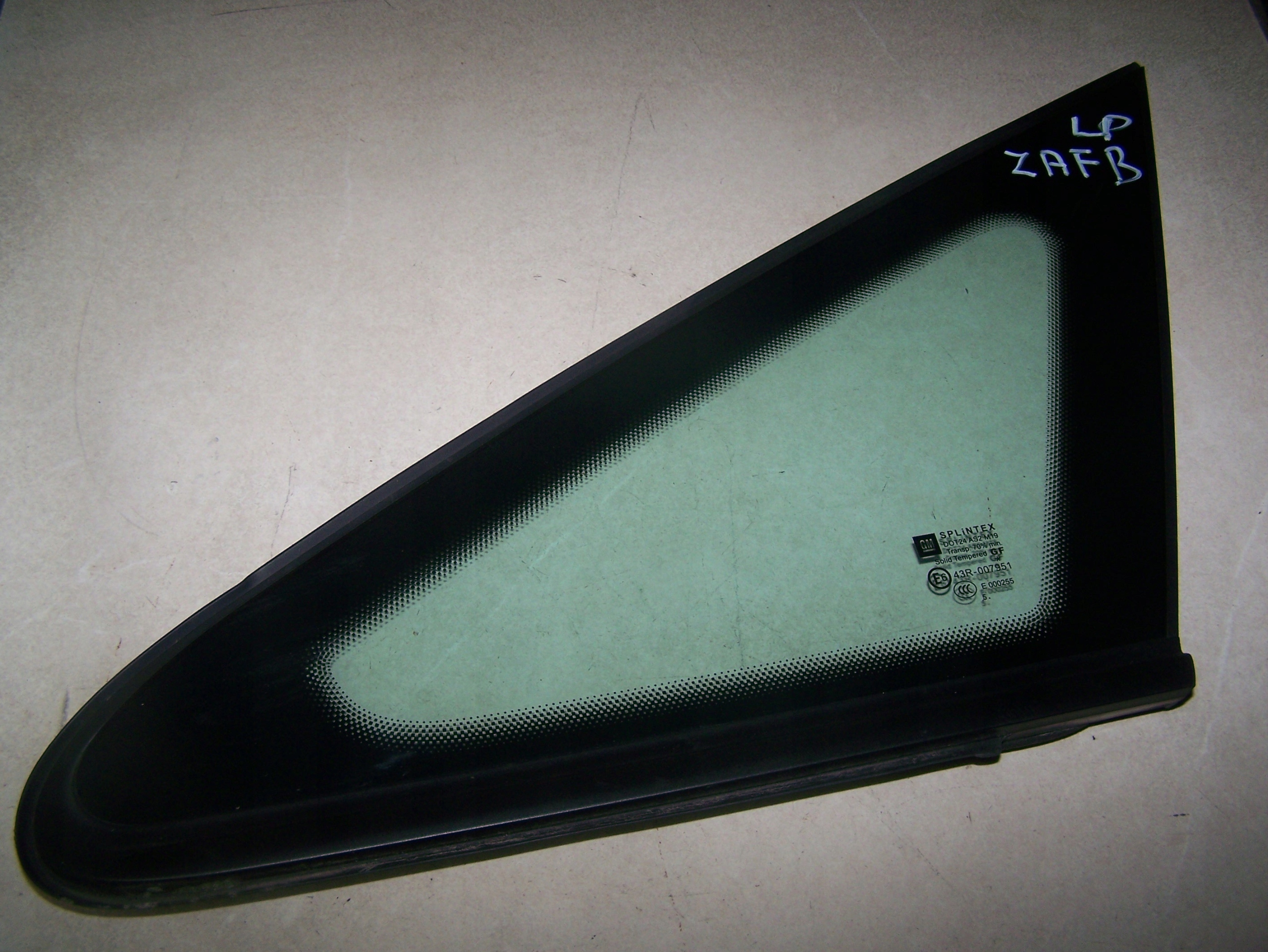 OPEL ZAFIRA B II- SZYBA LEWA PRZEDNIA TRÓJKĄT