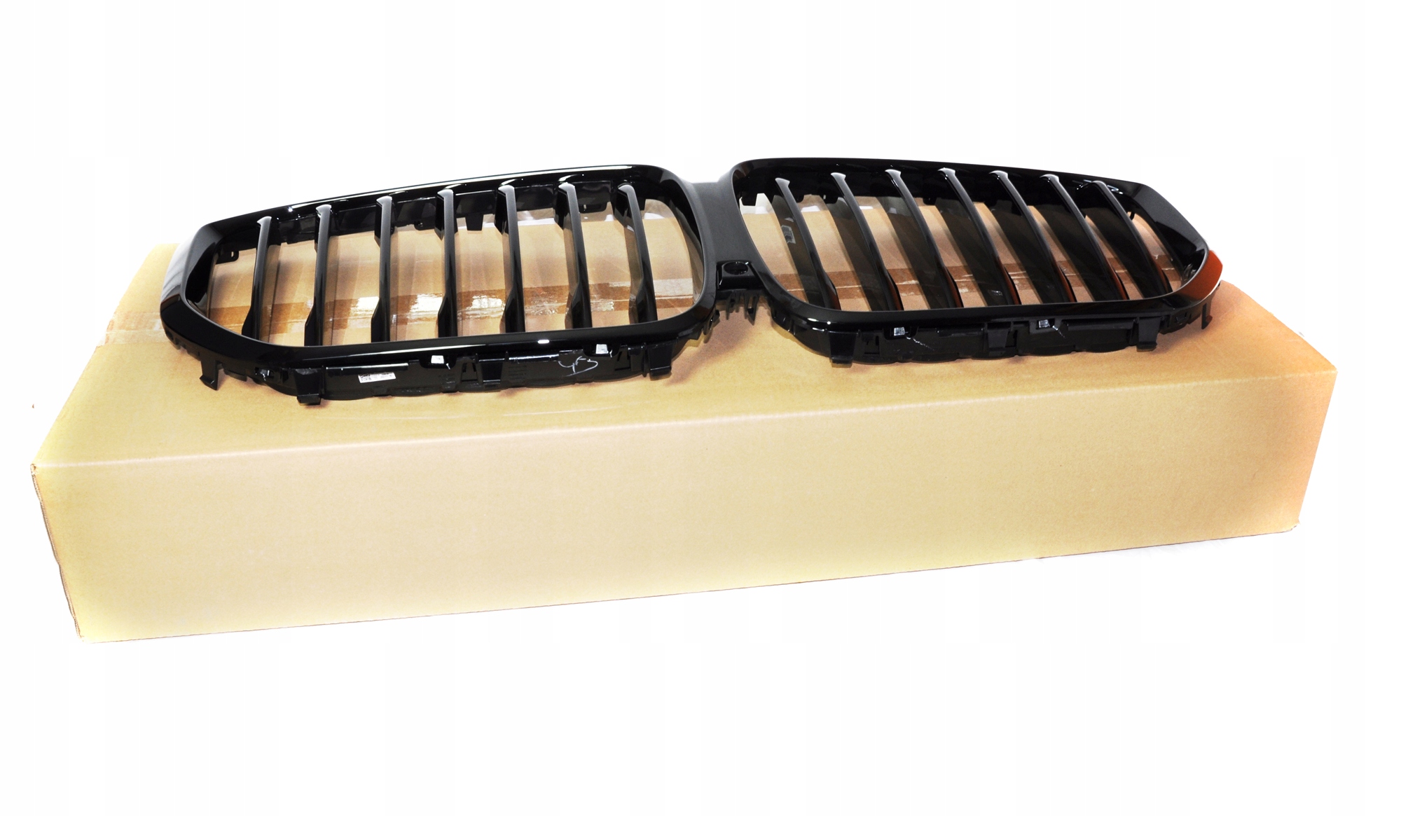 OE BMW GRILL CZARNE NERKI M PERFORMANCE KPL X5 G05 Manufacturer BMW