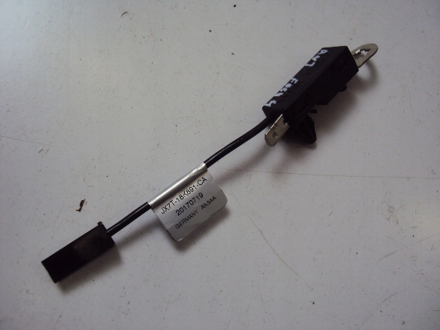 JX7T-18K891-CA - АНТЕНА FORD FOCUS MK4 2018-