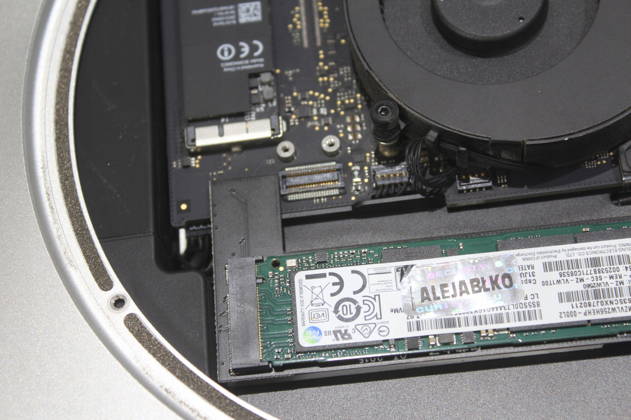 Drugi dysk SSD Mini MAC PCI M.2 NGFF NVMe adapter8 Producent Adapter