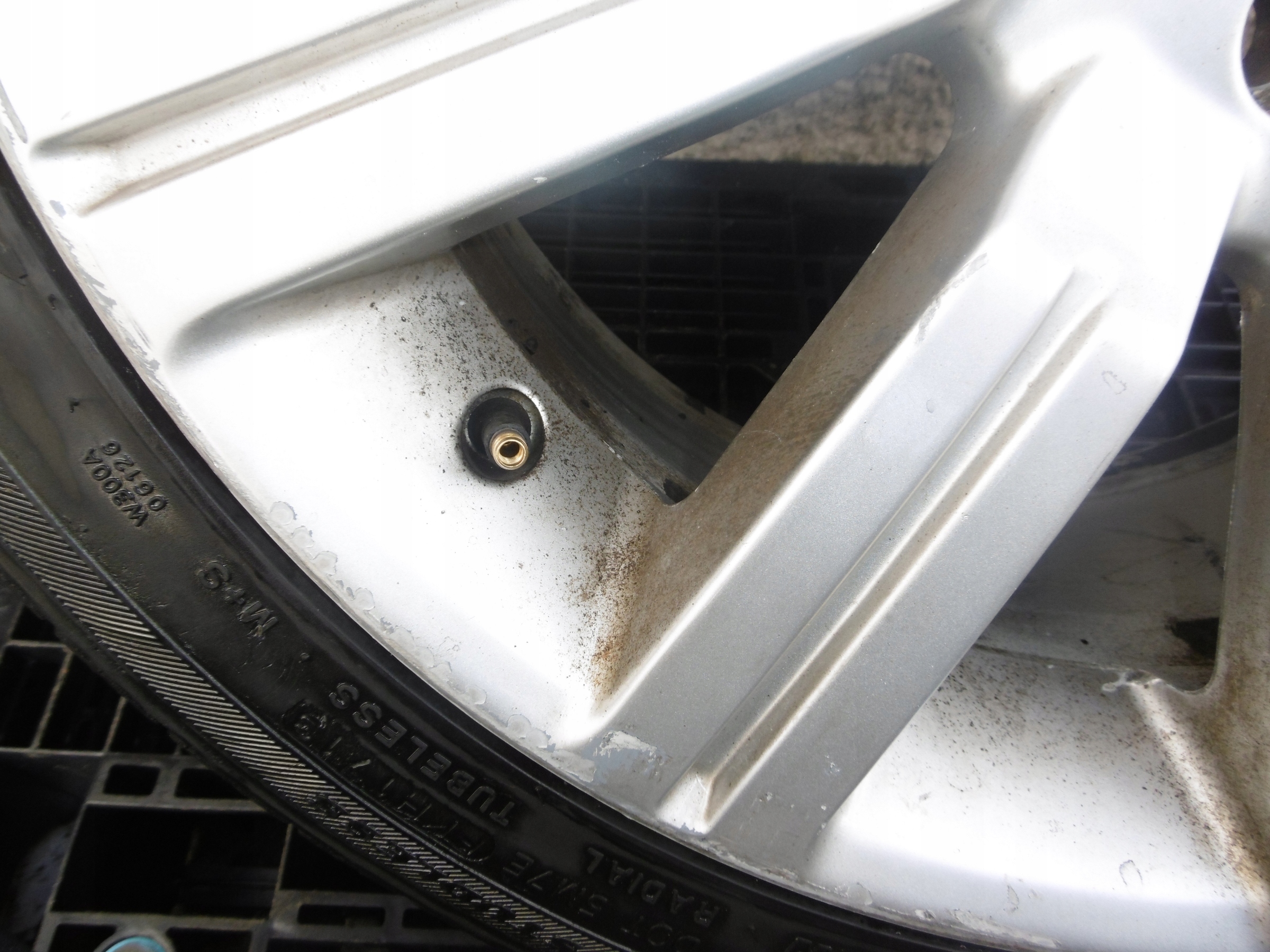 ALUFELGA + OPONA R 20 275/40 LAND RANGE ROVER Profil opony 40