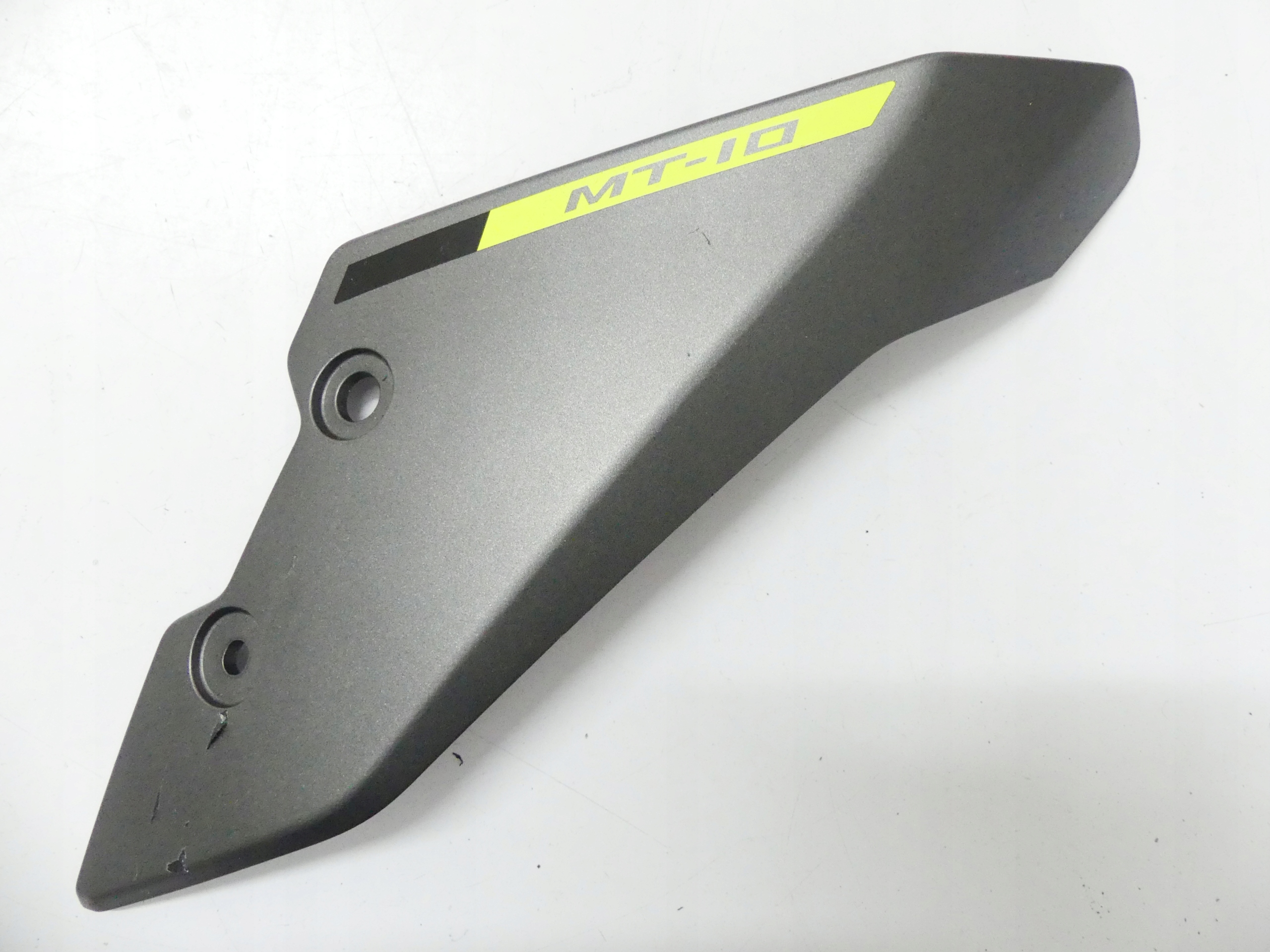 ОБТІЧНИК КАПОТА ЛІВА СТОРОНА YAMAHA MT10 MT 10