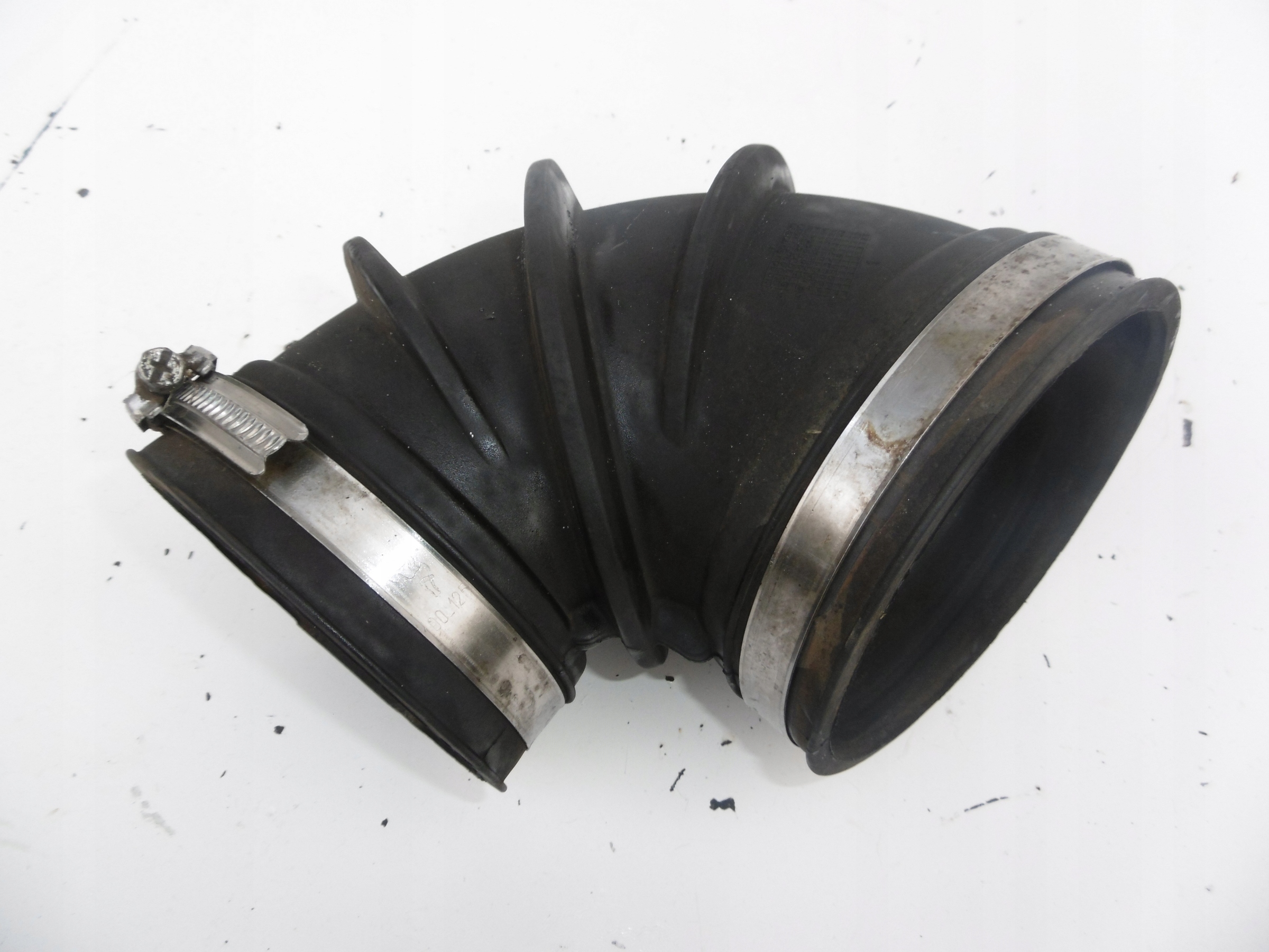 PRZEWÓD RURA POWIETRZA MAGNUM DXI 13 VOLVO FH