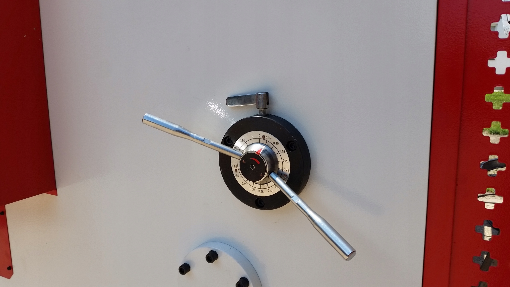 GILOTYNA HYDRAULICZNA NOŻYCE 8x2500 + OLEJ Waga produktu z opakowaniem jednostkowym 6200 kg