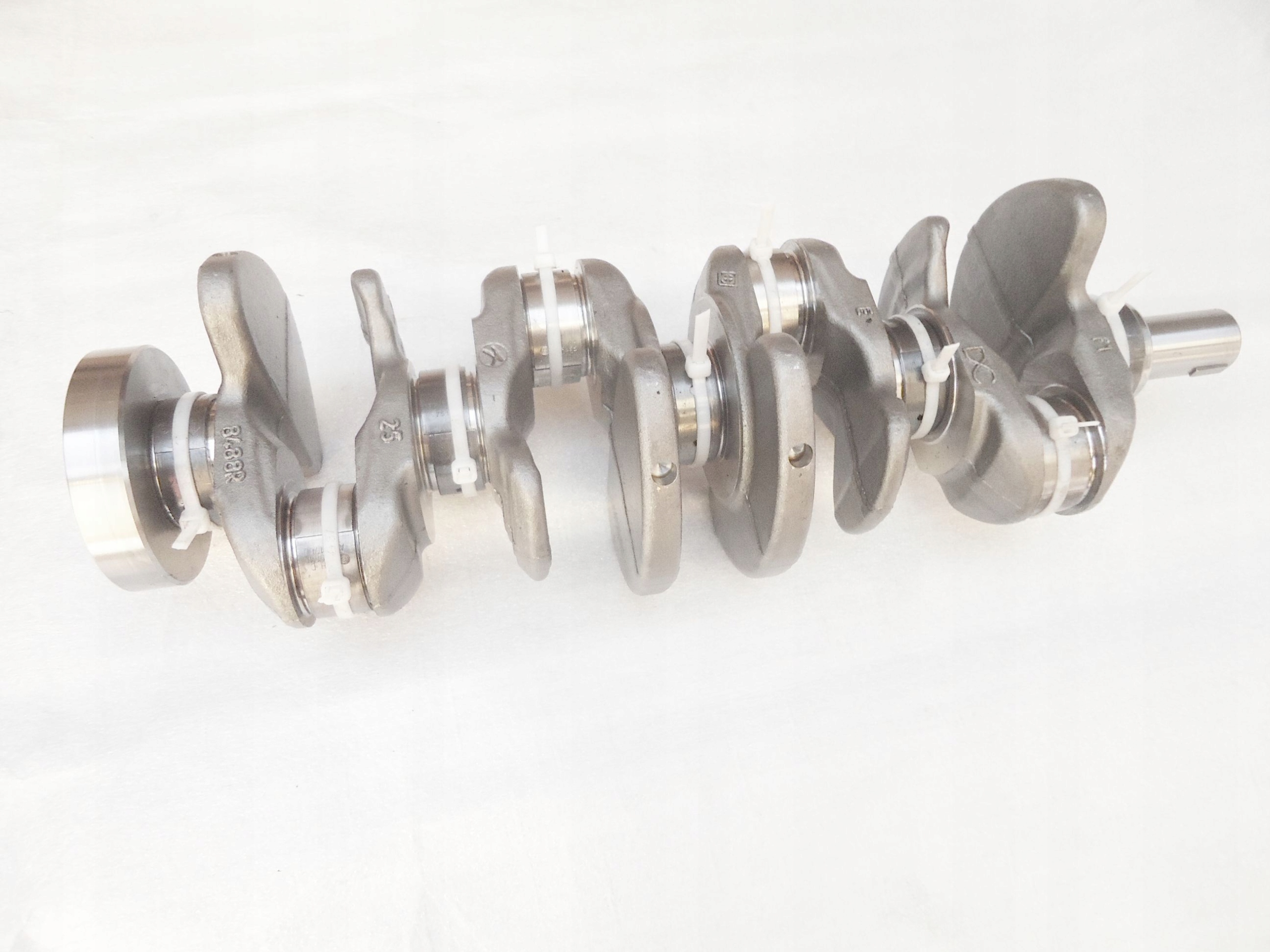 RENAULT SCENIC 1,3TCE WAŁ KORBOWY PANEWKI