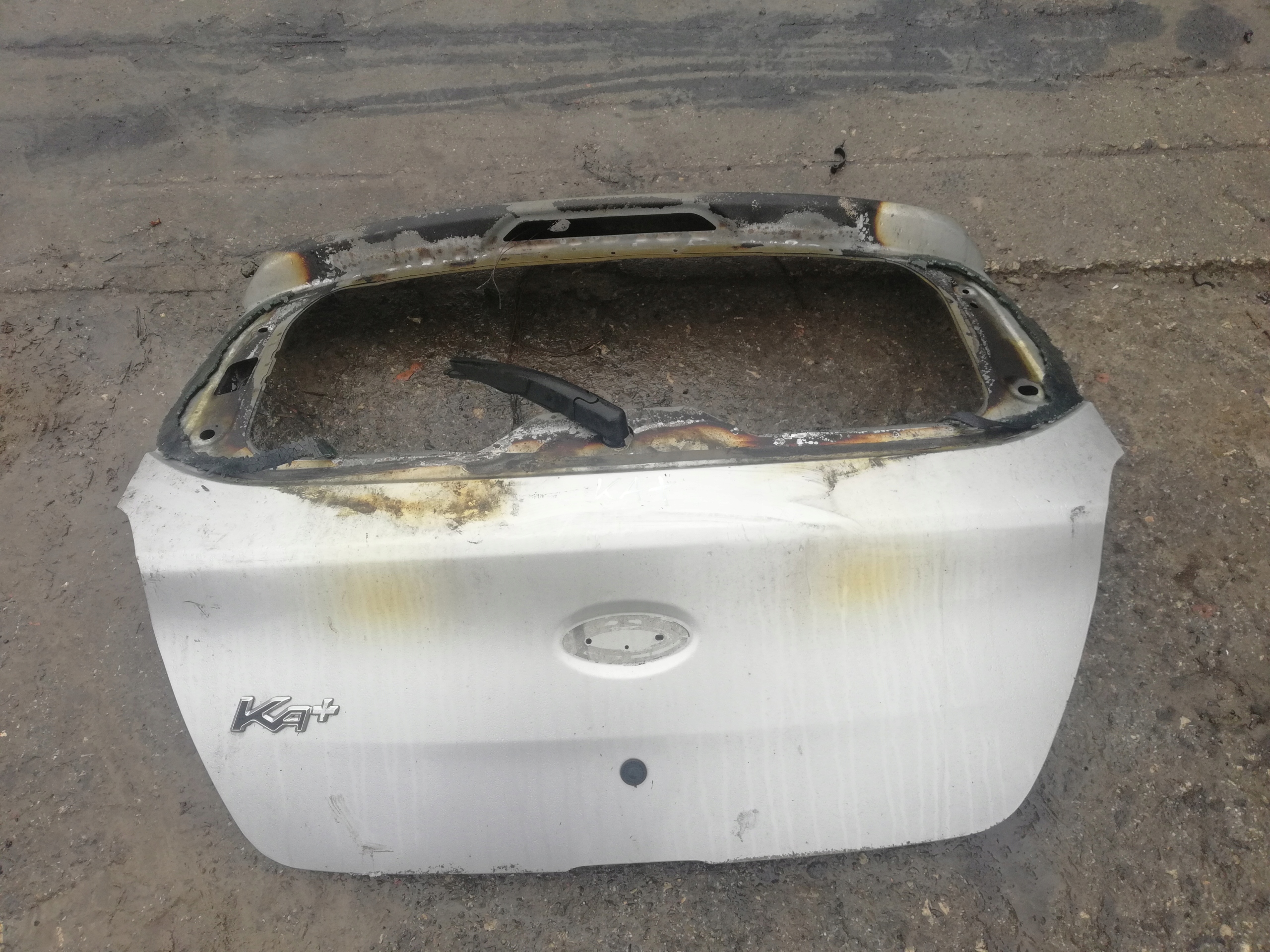 FORD KA PLUS KLAPA TYŁ TYLNA BAGAŻNIKA