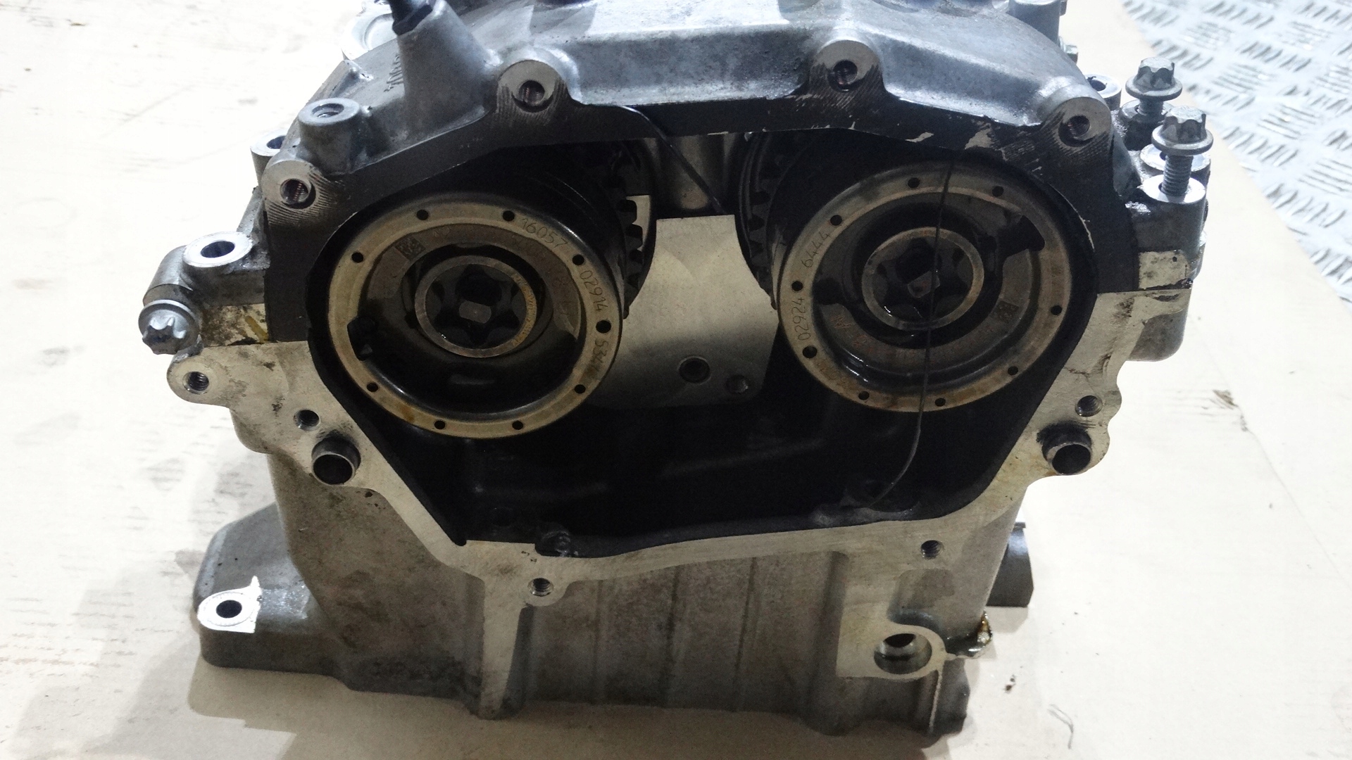 IDEALNA KPL.head. left MERCEDES G ML GL 6.3 1