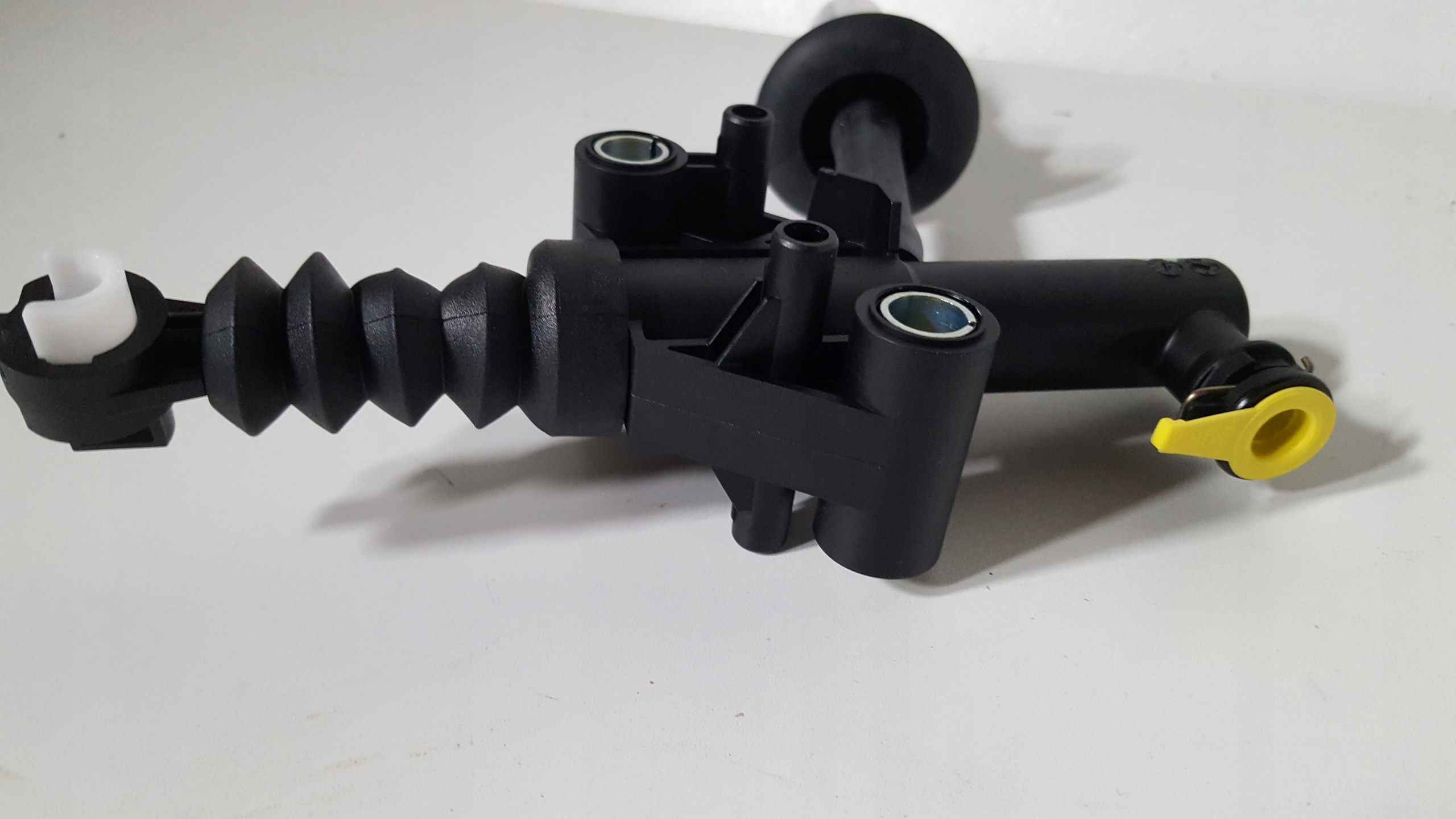 ORGINAL OEM POMPA SPRZEGLA RENAULT Trafic III 1 6 Numer katalogowy oryginalu 6000617648 4422383 93450545 93461342 511 0692 10 511069210