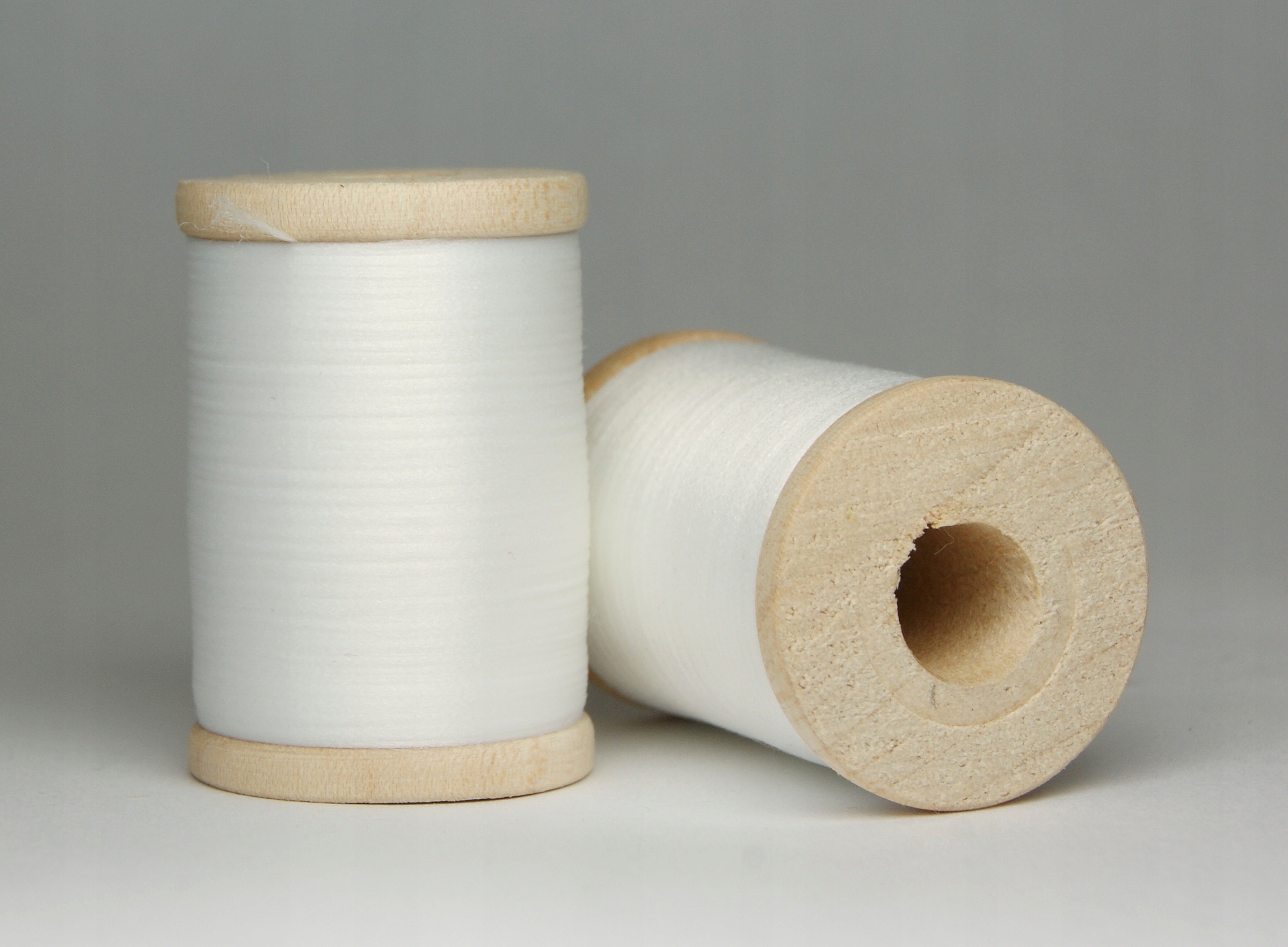 

Nici do sztucznych much białe podkładowe