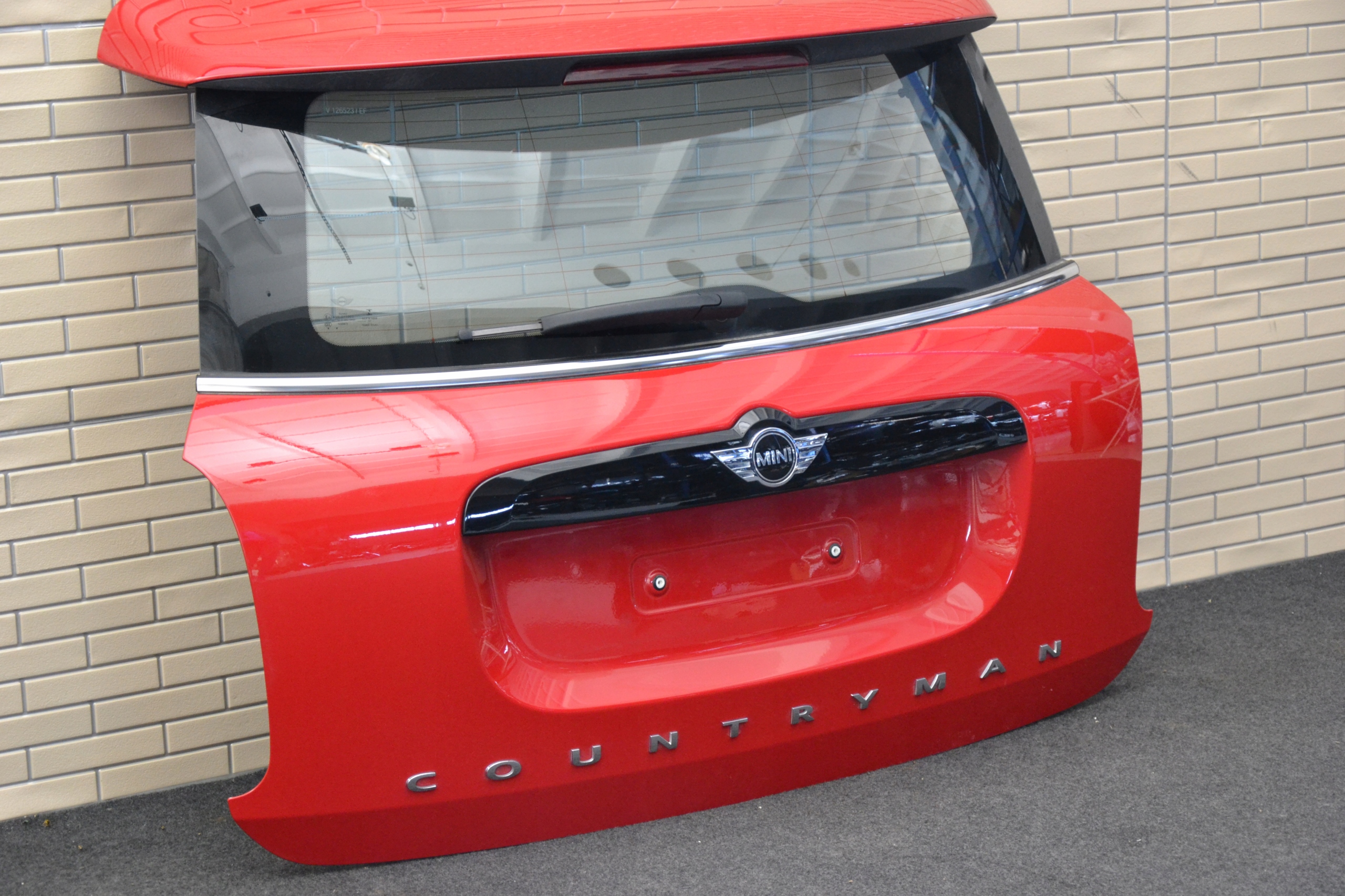 MINI F60 KLAPA TYŁ TYLNA KOMPLETNA KOLOR 851 Typ samochodu Samochody osobowe