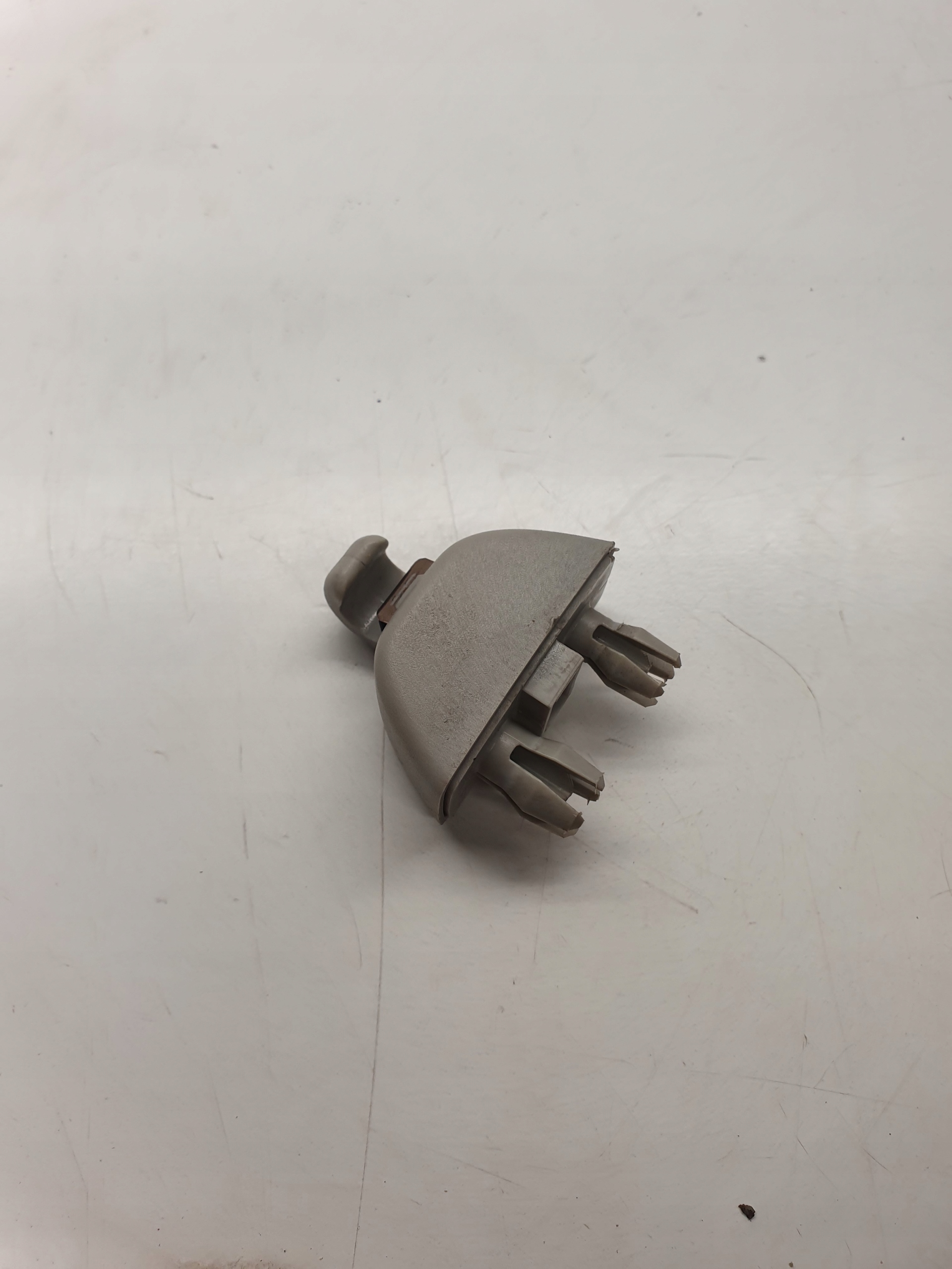 UCHWYT HACZYK OSŁONY AUDI A6 C6 4F0857561 ORYGINAŁ !!! Numer katalogowy części UCHWYT HACZYK OSŁONY AUDI A6 C6 4F0857561 ORYGINAŁ !!!