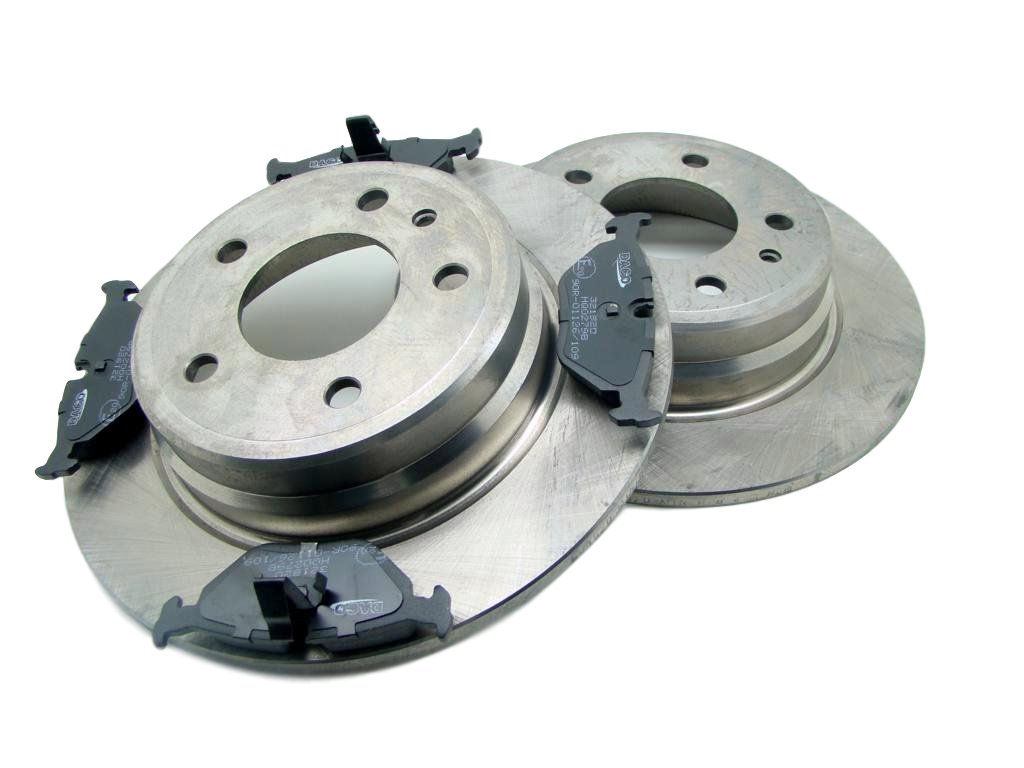 001520 021507 - = Диски + колодки + щелепи BMW 5 E34 88-1995 ззаду=