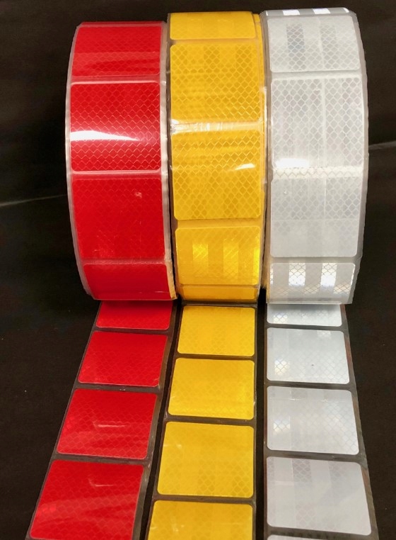 1M TAŚMA ODBLASKOWA SAMOPRZYLEPNA SEGMENTACH BIAŁA Marka Inna