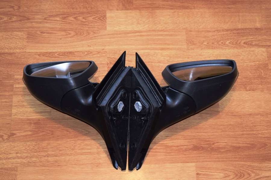 LUSTERKO LEWE PRAWE 6PIN FORD FOCUS MK4 IV ROK2021 Producent części Ford OE