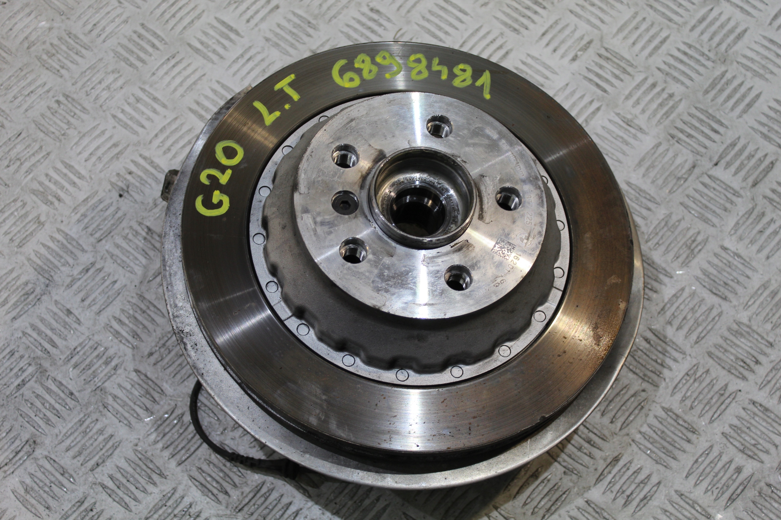 swing left rear part BMW 3 G20 6898481