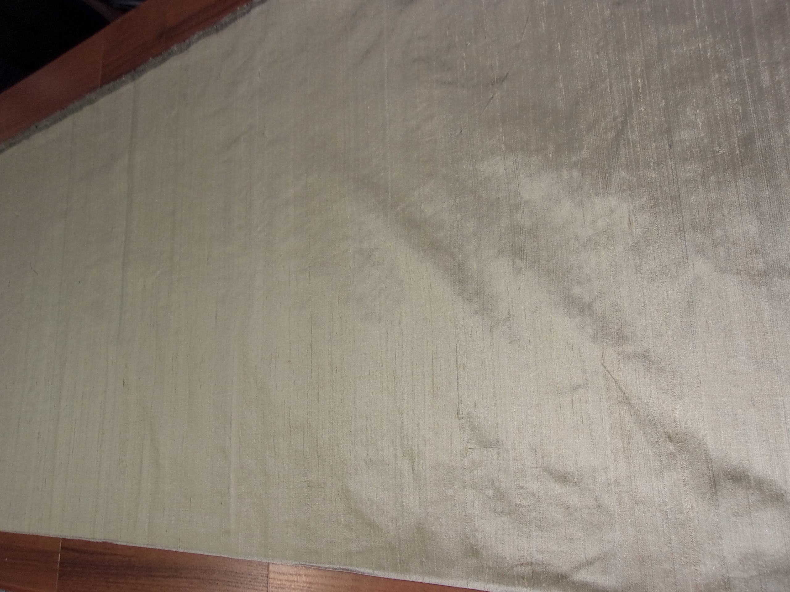 zlato-olivový hedvábný šantung