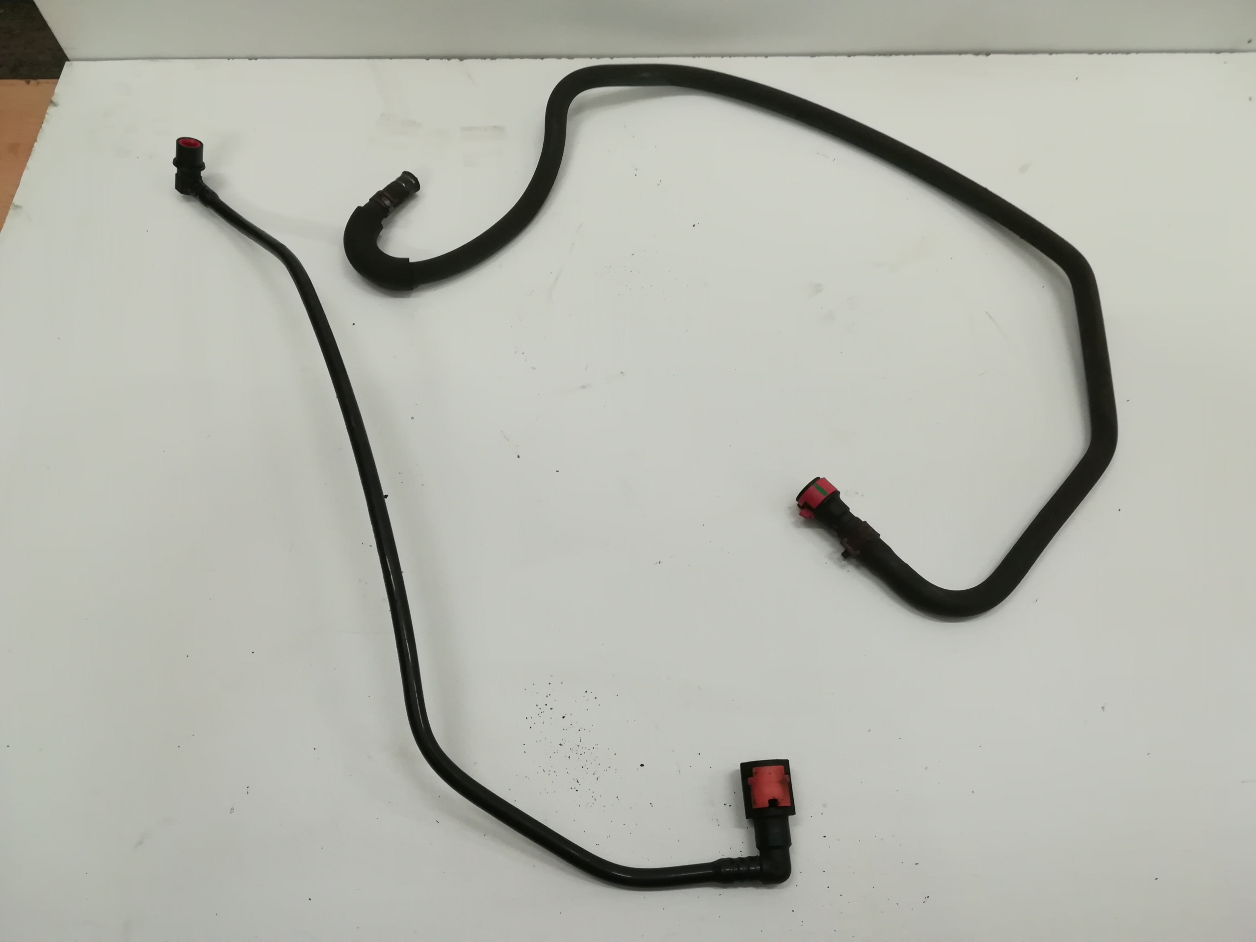 RURKA PALIWA BENZ PRZEWÓD ZBIORNIKA TOYOTA AURIS I