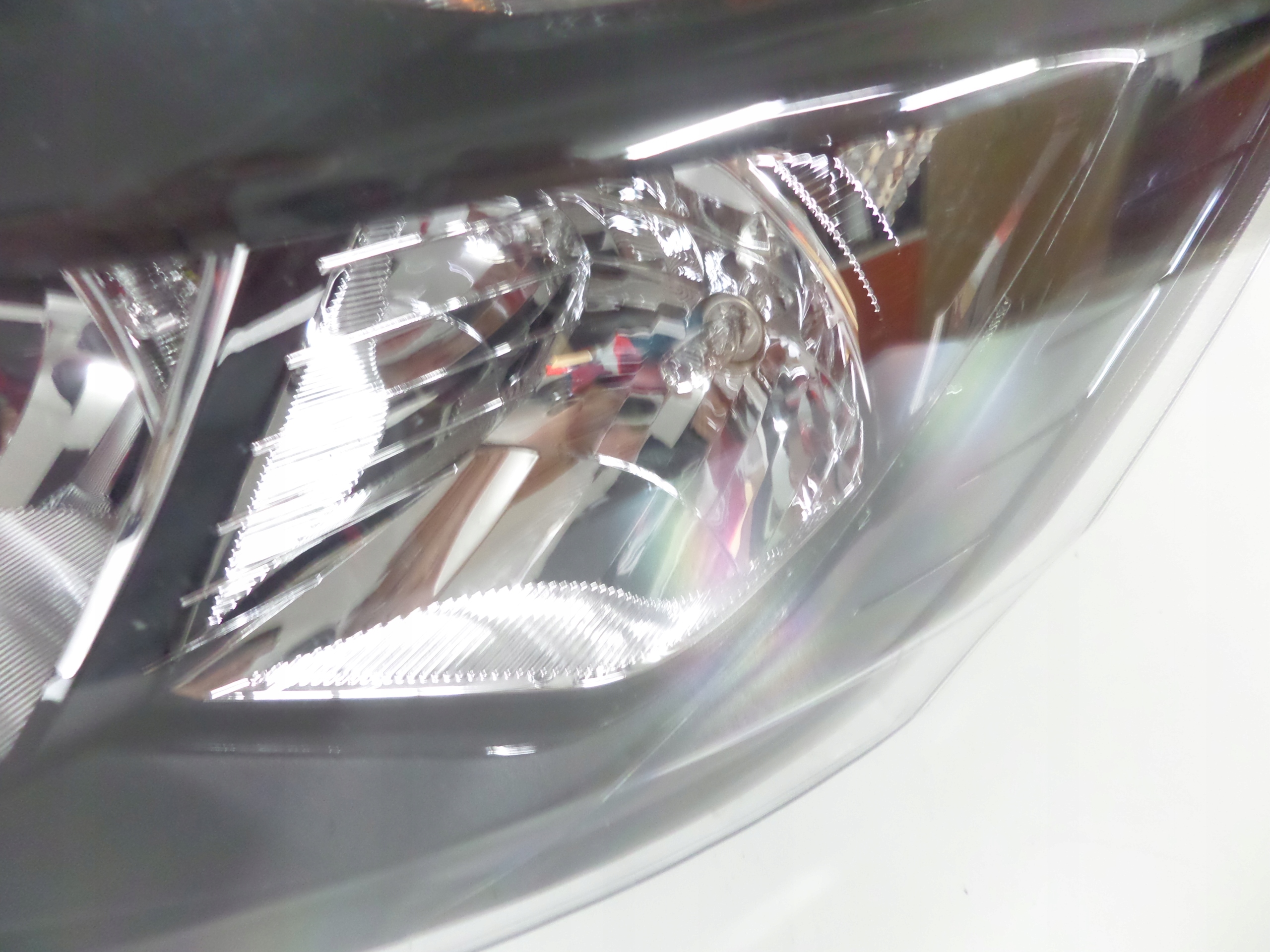 FEUX PHARE AVANT GAUCHE FORD TRANSIT CUSTOM 13