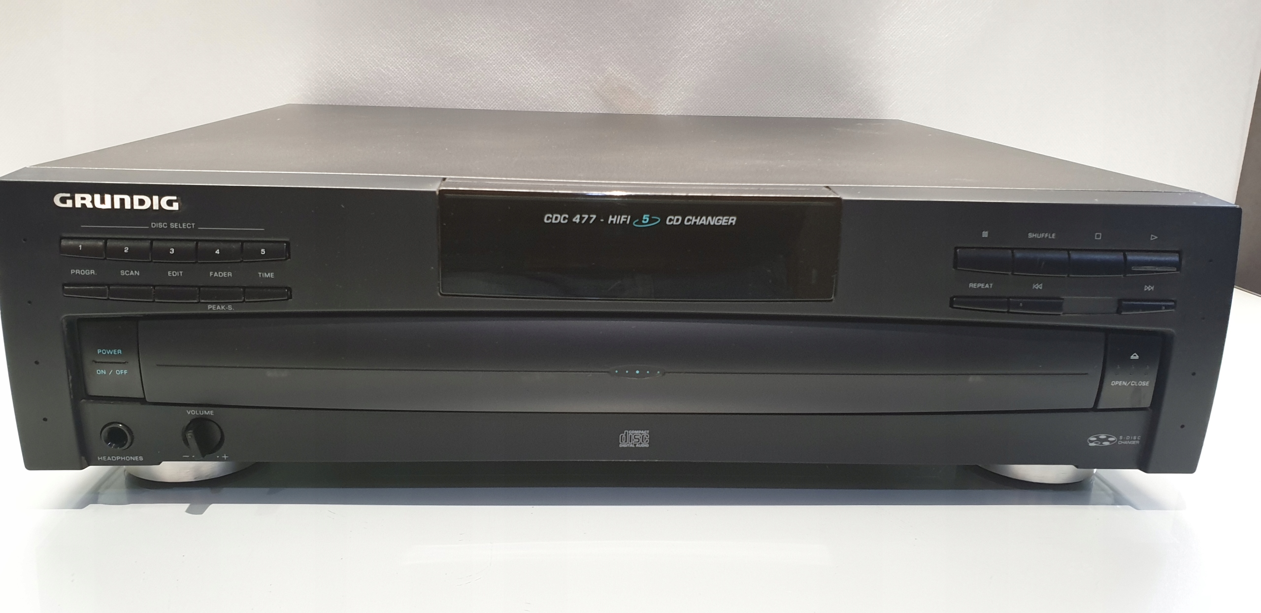 ODTWARZACZ CD GRUNDIG CDC-477 HIFI