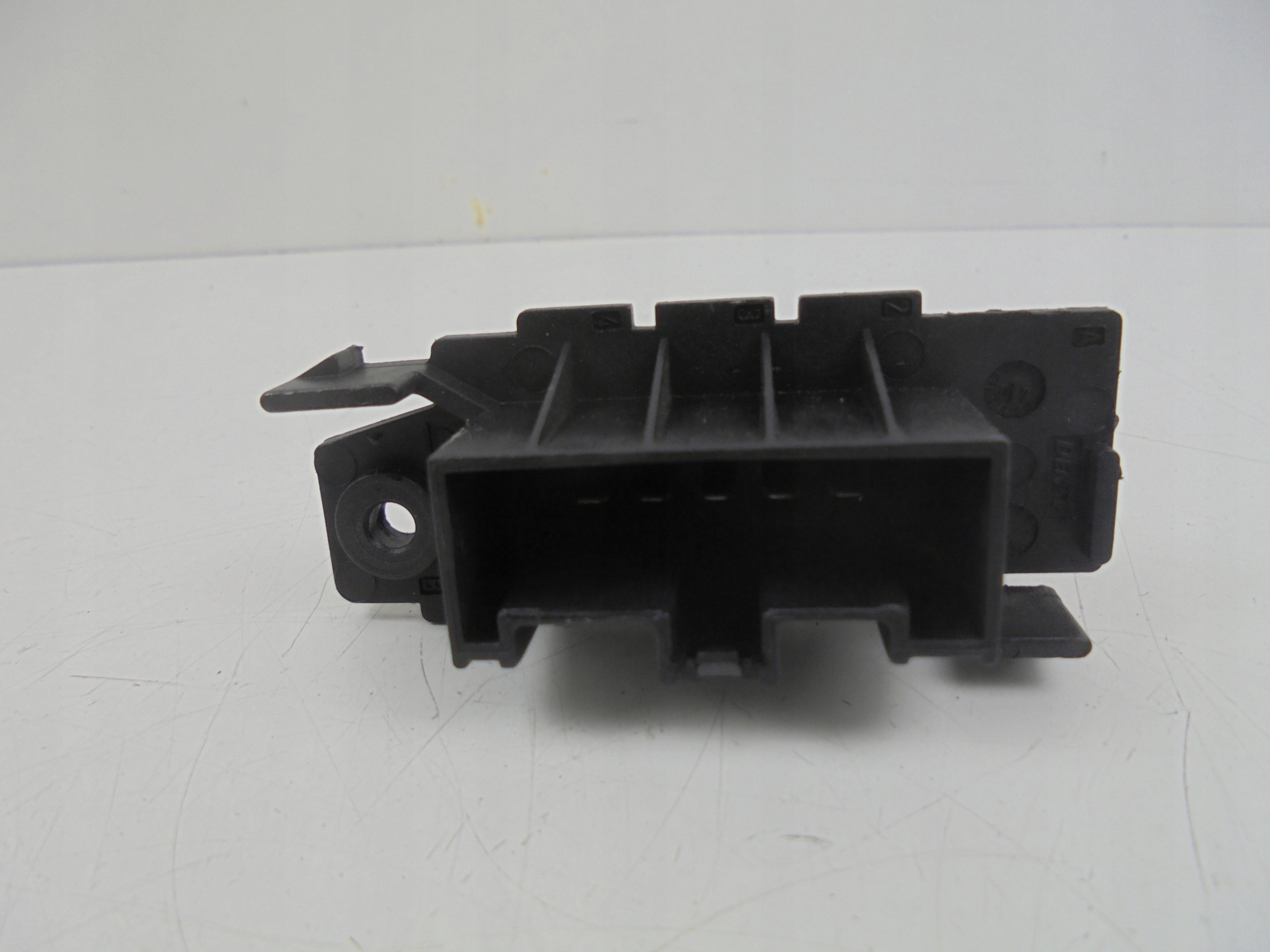 REZYSTOR OPORNICA OPEL CORSA D Producent części Opel OE