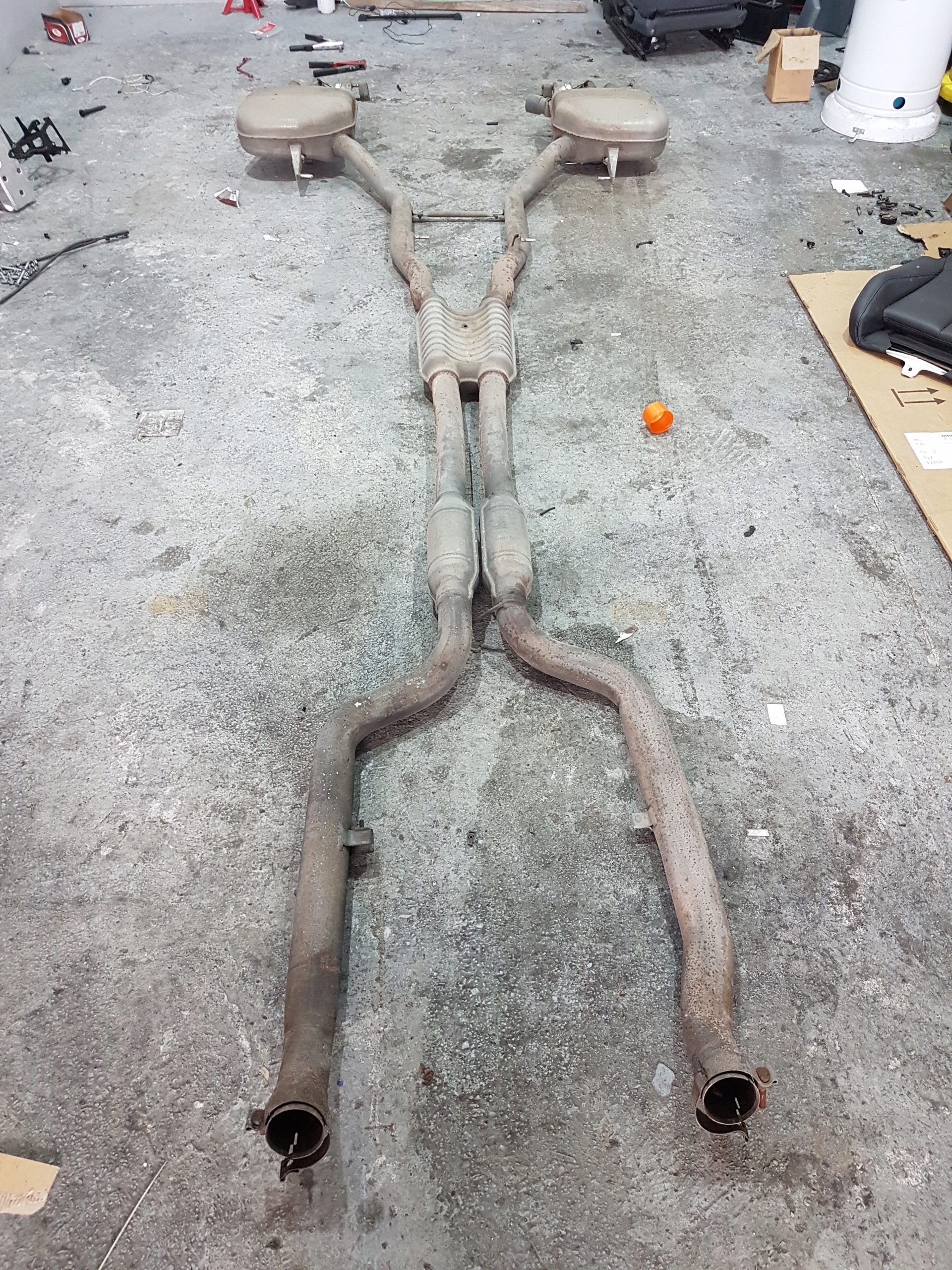 BMW F02 750LI N63B44B LONG WYDECH TLUMIK KPL