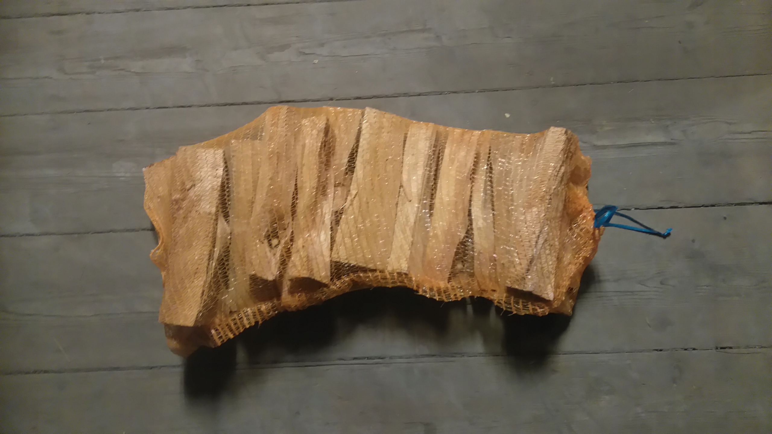 Olchové drevo na fajčenie bez suchej kôry