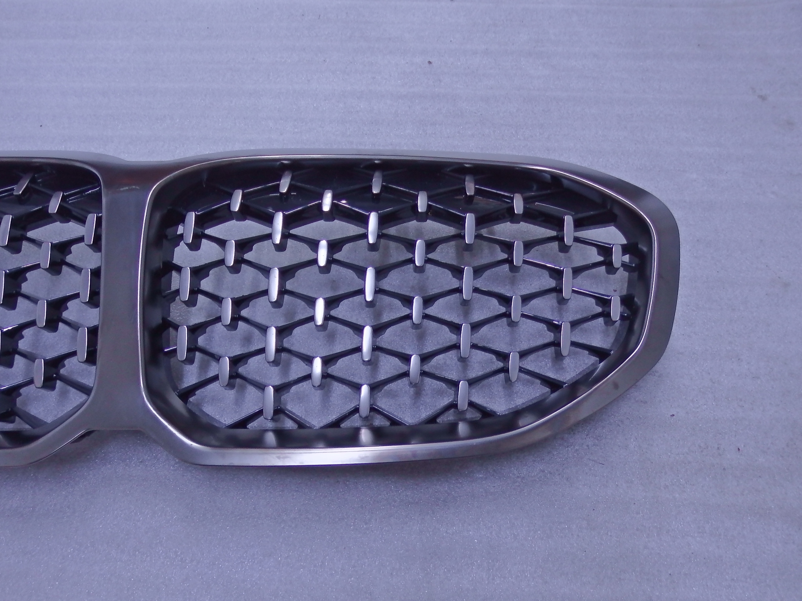 BMW 1 F40 Kühlergrill FRONTGRILL Kühlergitter 7450961 - Thumbnail 2