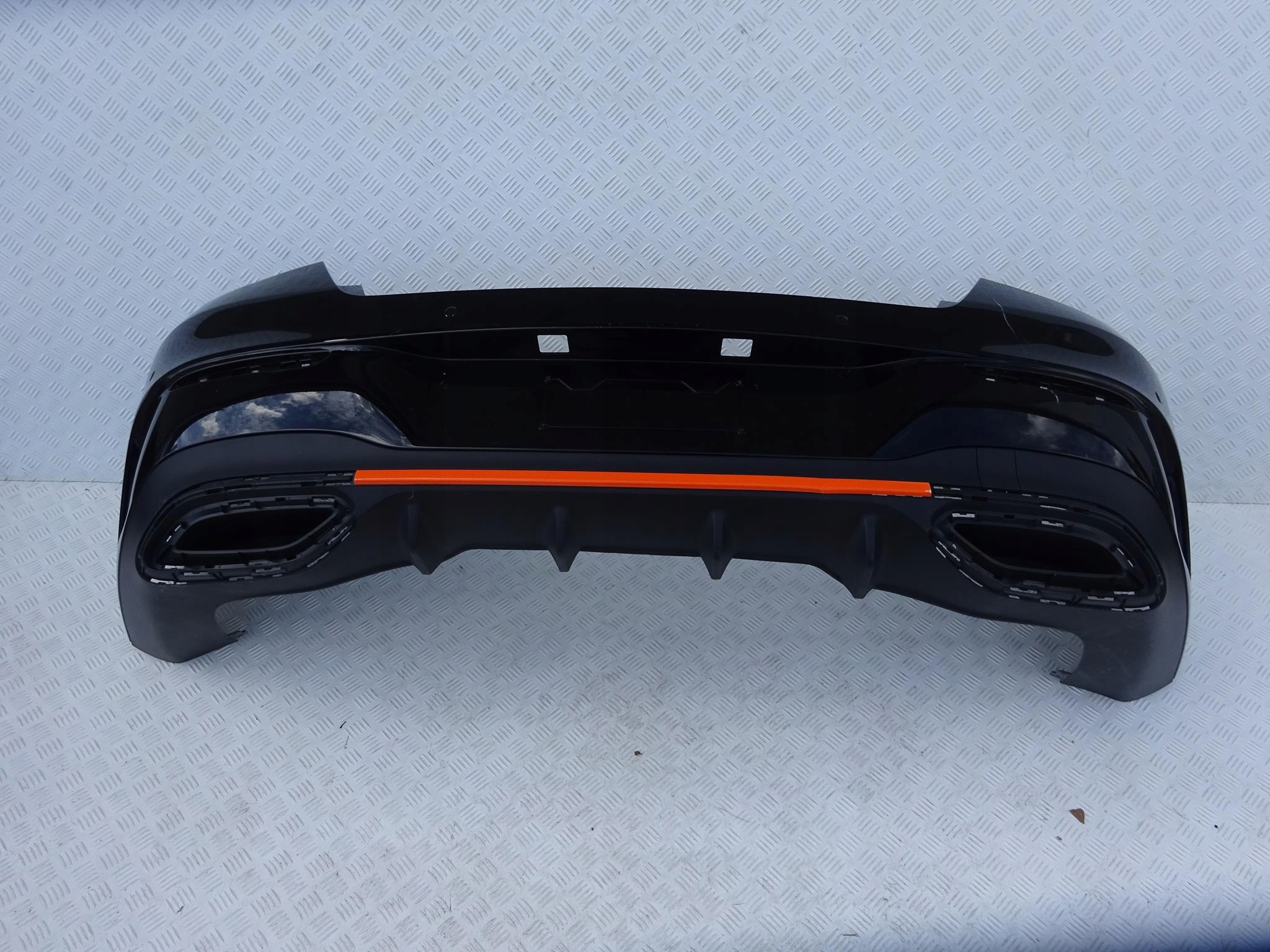 MERCEDES CLA 118 W118 AMG ZDERZAK TYŁ DYFUZOR