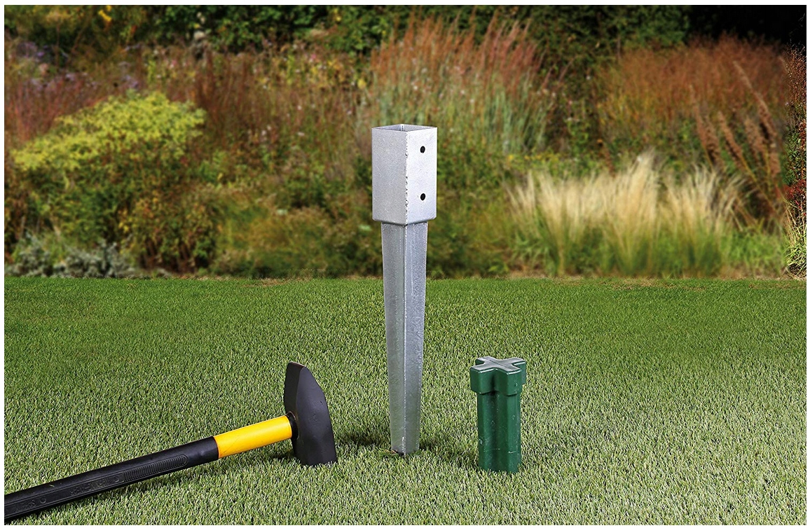 Забивные или винтовые сваи для забора