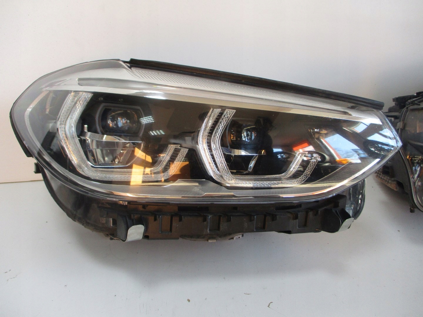 Lampa FULL LED BMW X3 G01 X4 G02 8496824 PRAWA Producent części BMW OE
