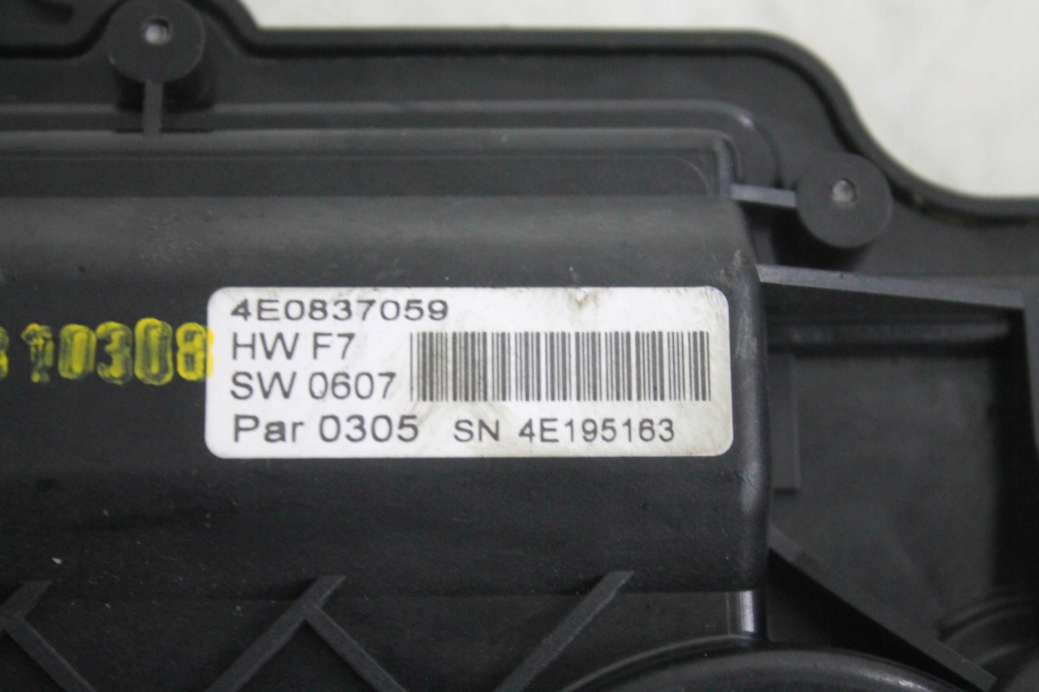 lock DOCIAG door 4E0837059 AUDI A8 D3 LIFT
