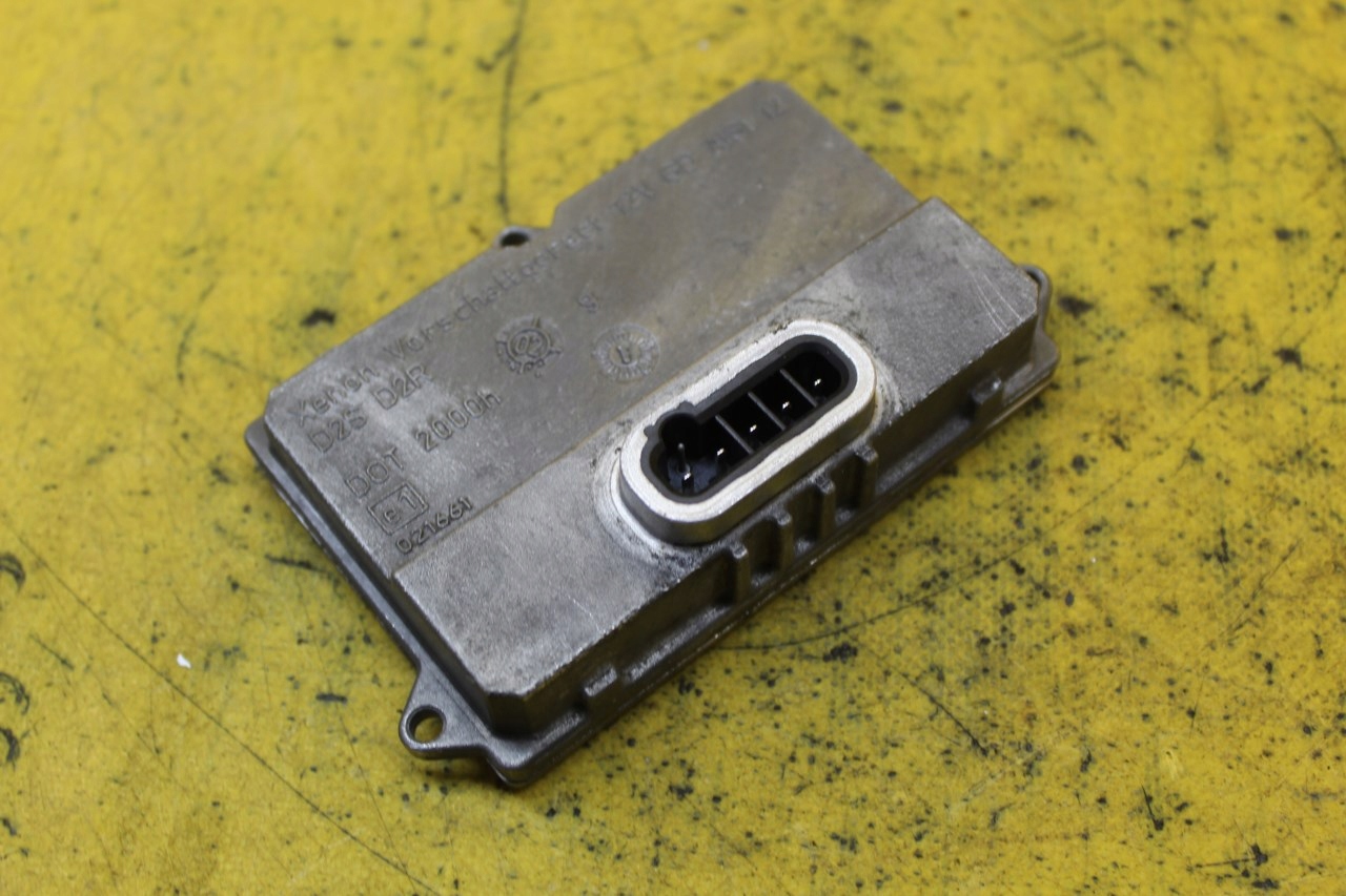 PRZETWORNICA XENON PRZÓD ESPACE IV 5DV008290-00